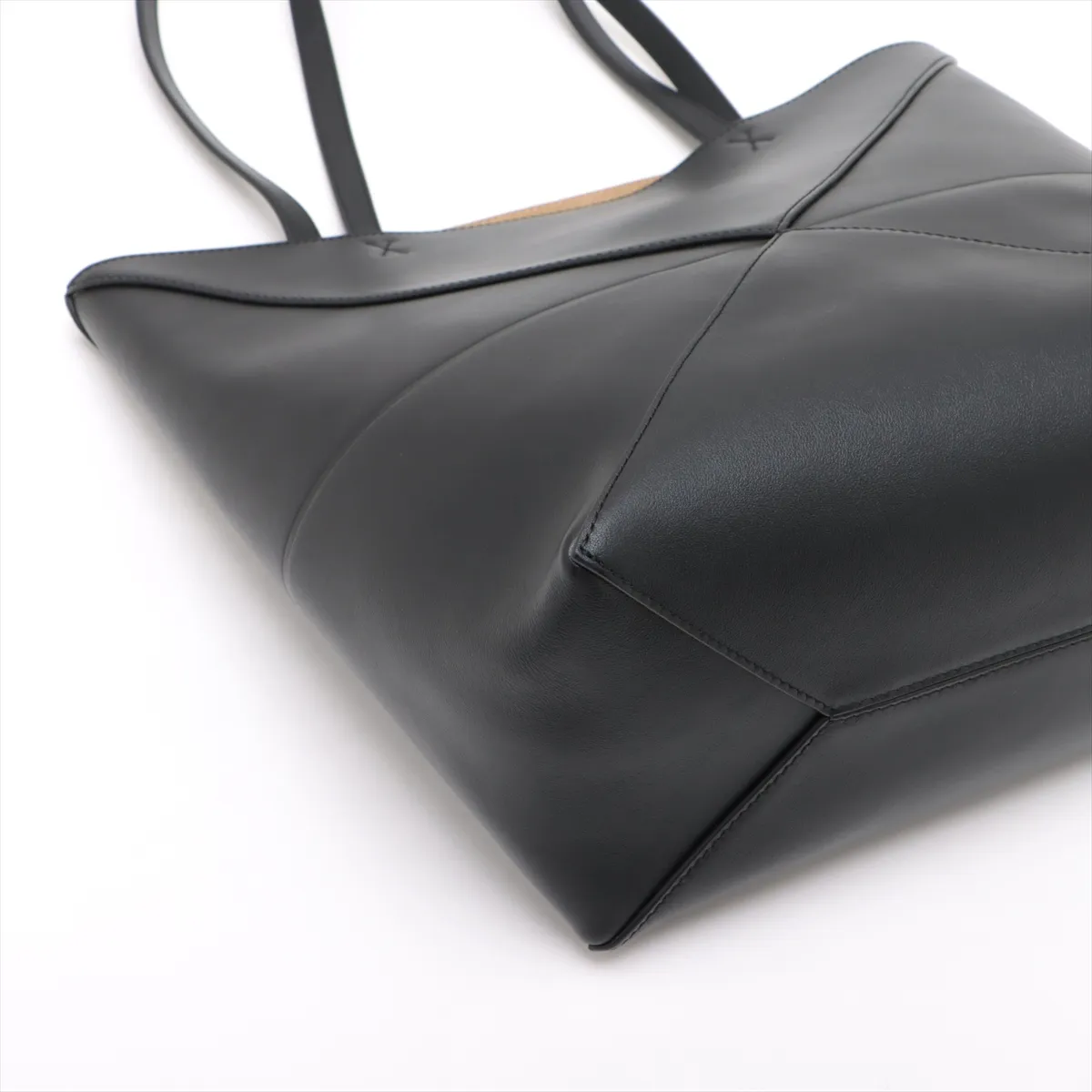 Puzzlefold Medium Leather Tote Bag Black — view 4