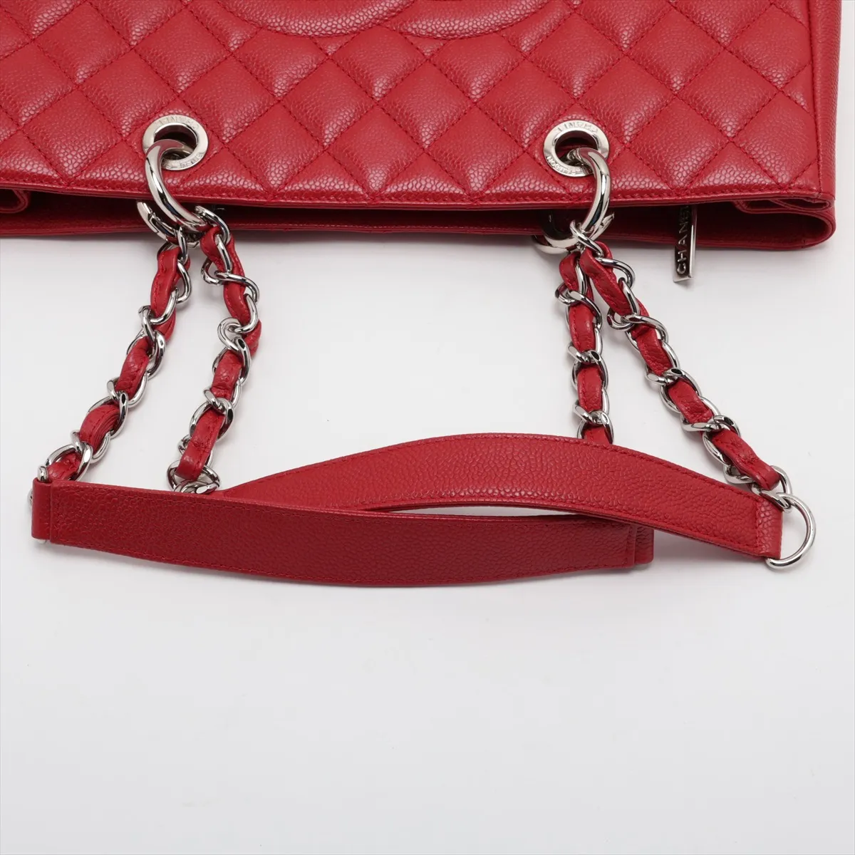 GST Caviar Skin Chain Tote Bag, Red, 15340263, Serial Number , A50995 — view 5
