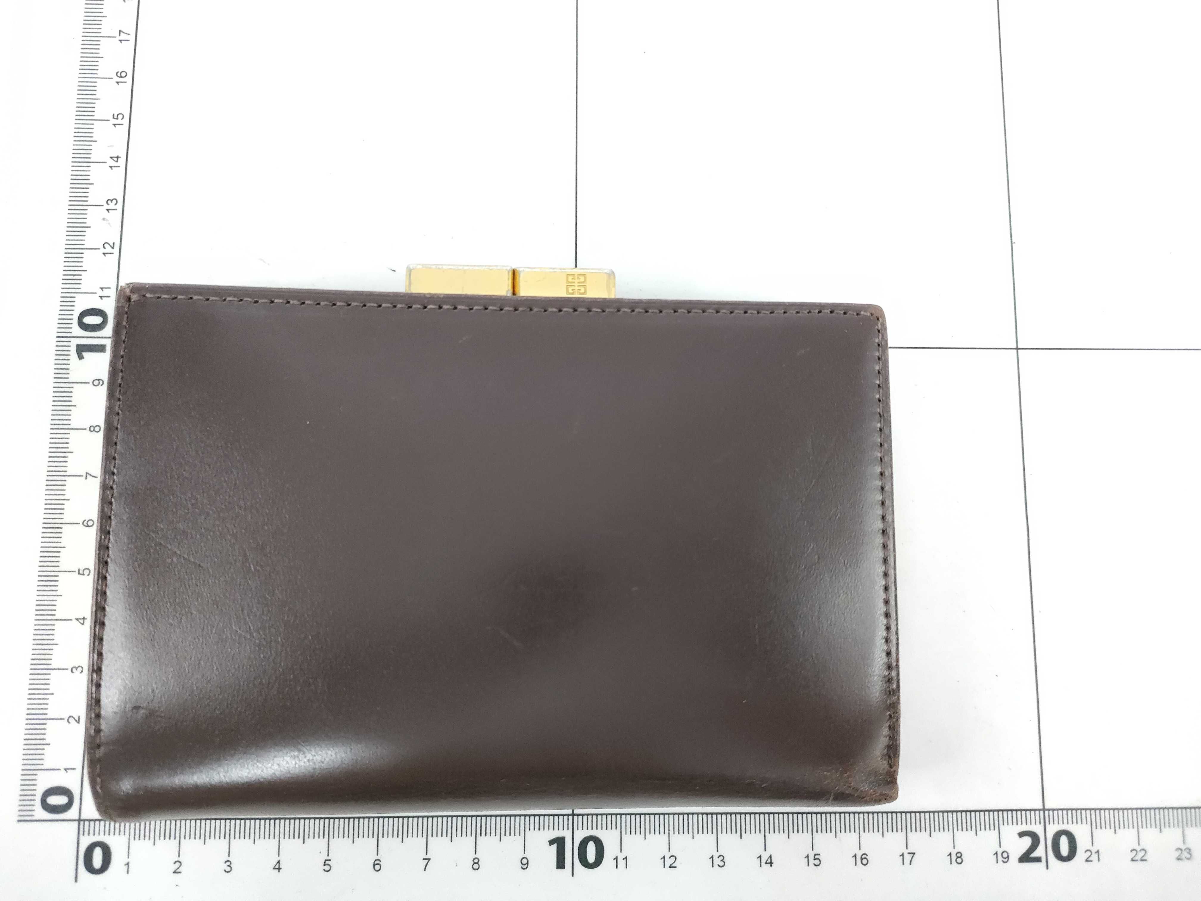 wallet — view 2