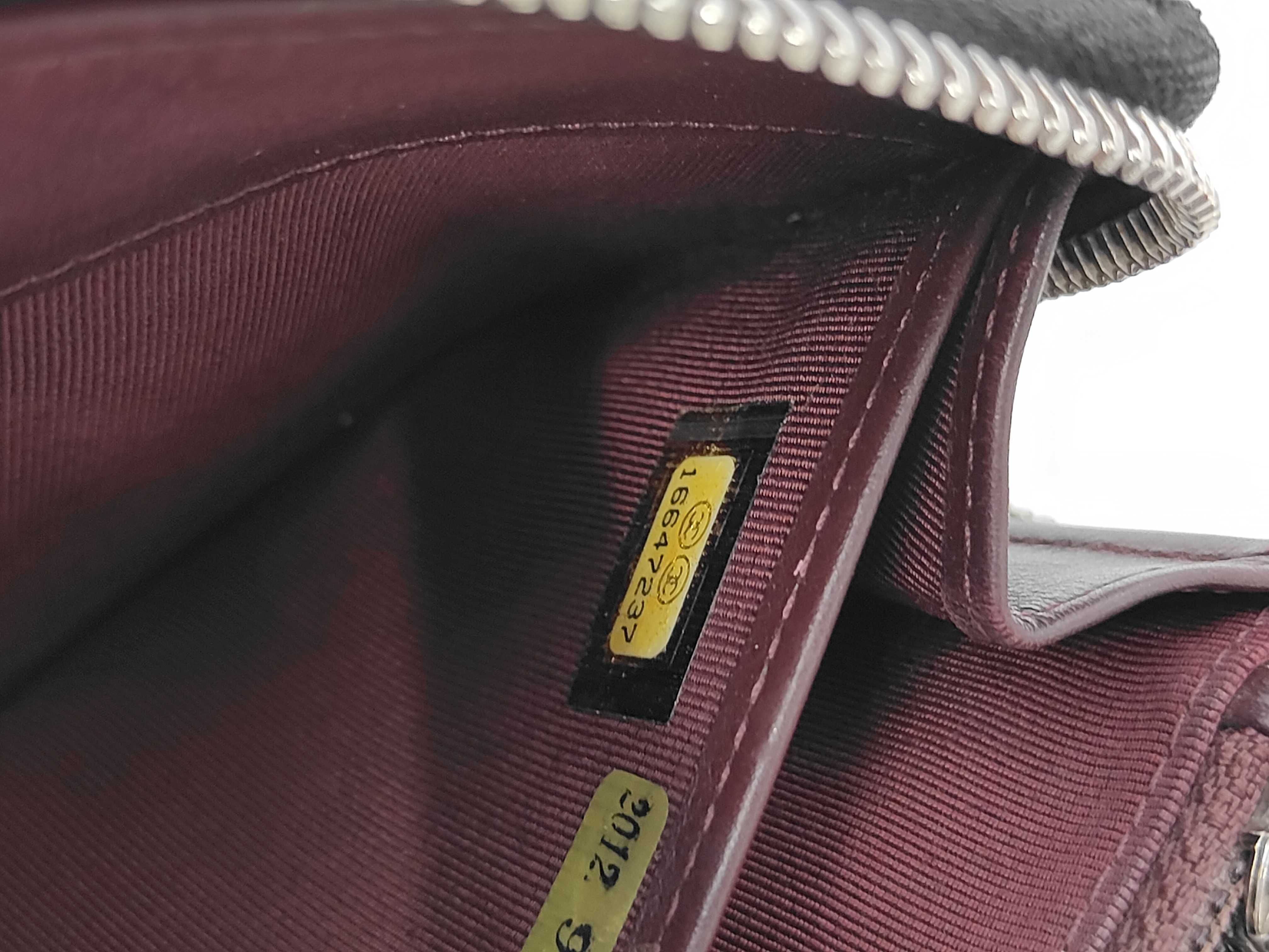 Matelassé Caviar Skin Wallet — view 8