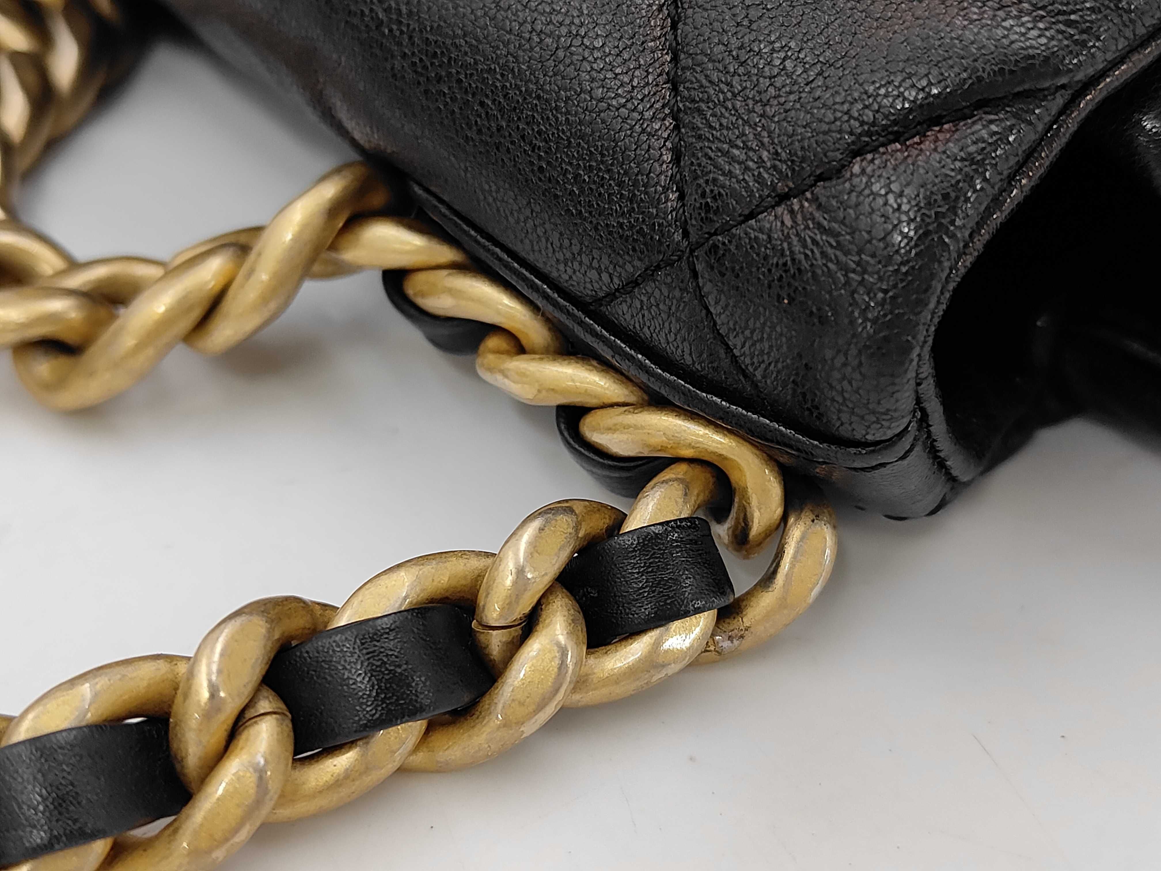 19 Lambskin Gold Hardware Chain Shoulder Bag, Card & Seal Serial Number 29, Black Shoulder Bag — view 5