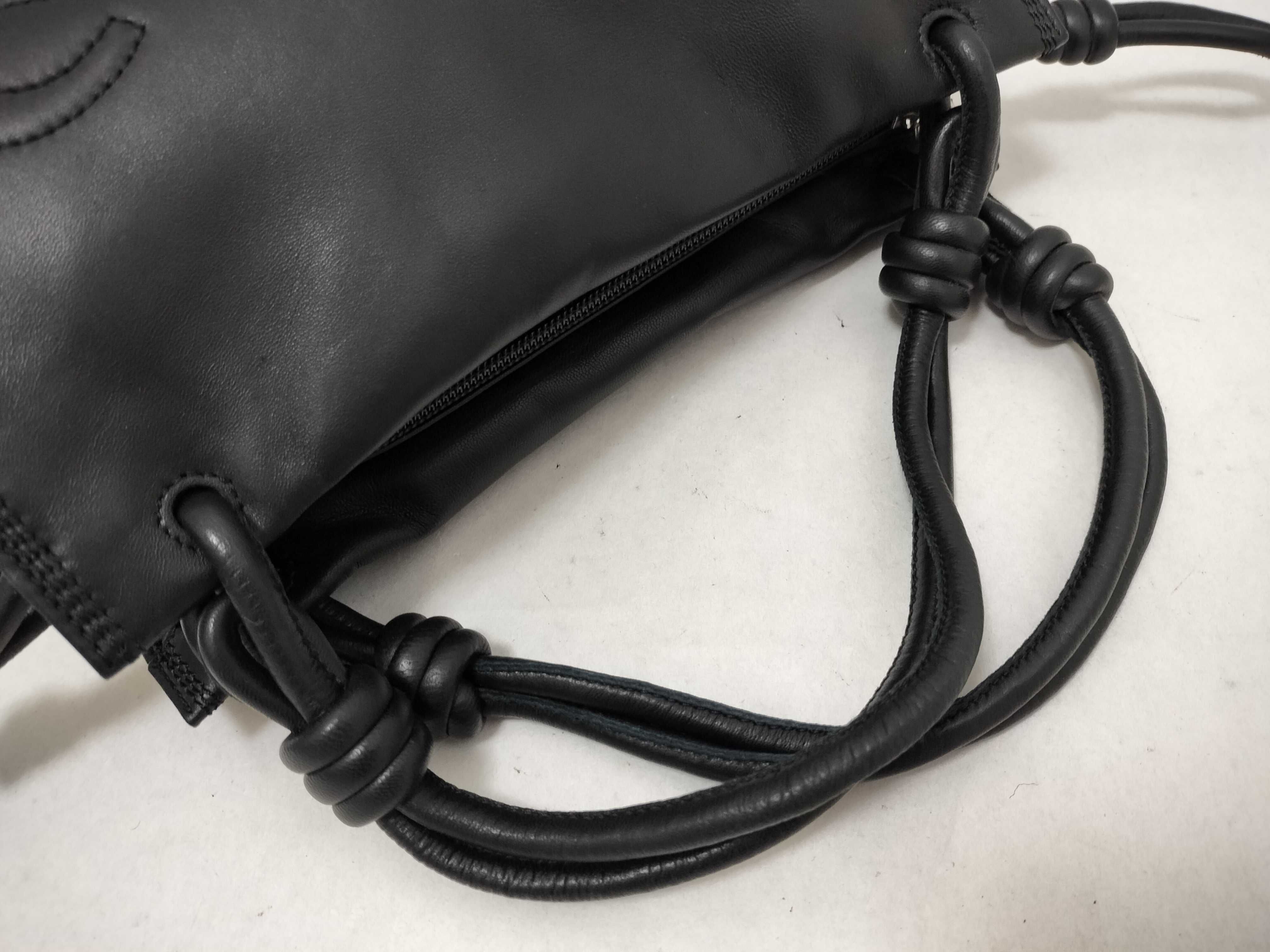 handbag — view 3