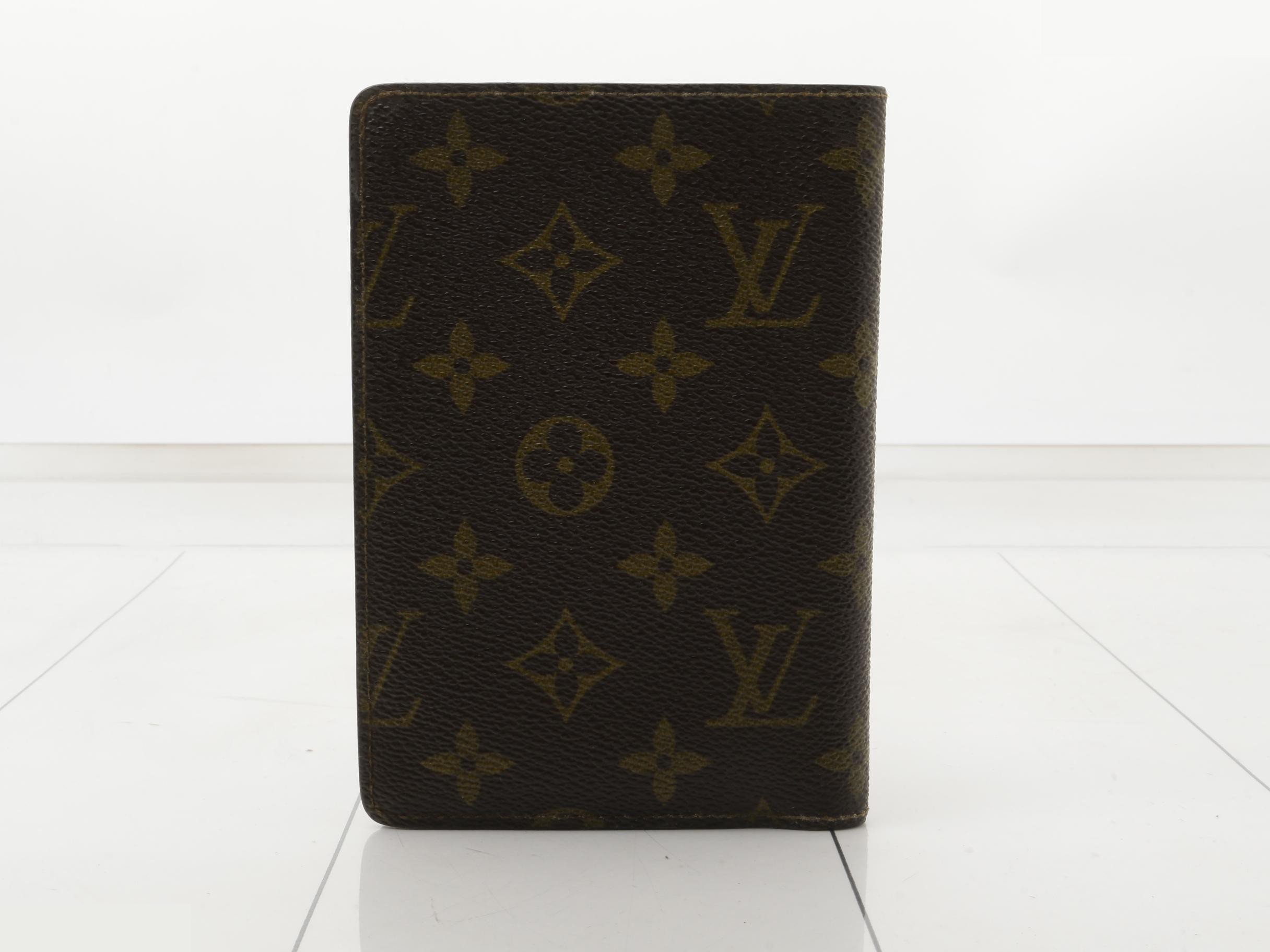 wallet — view 2