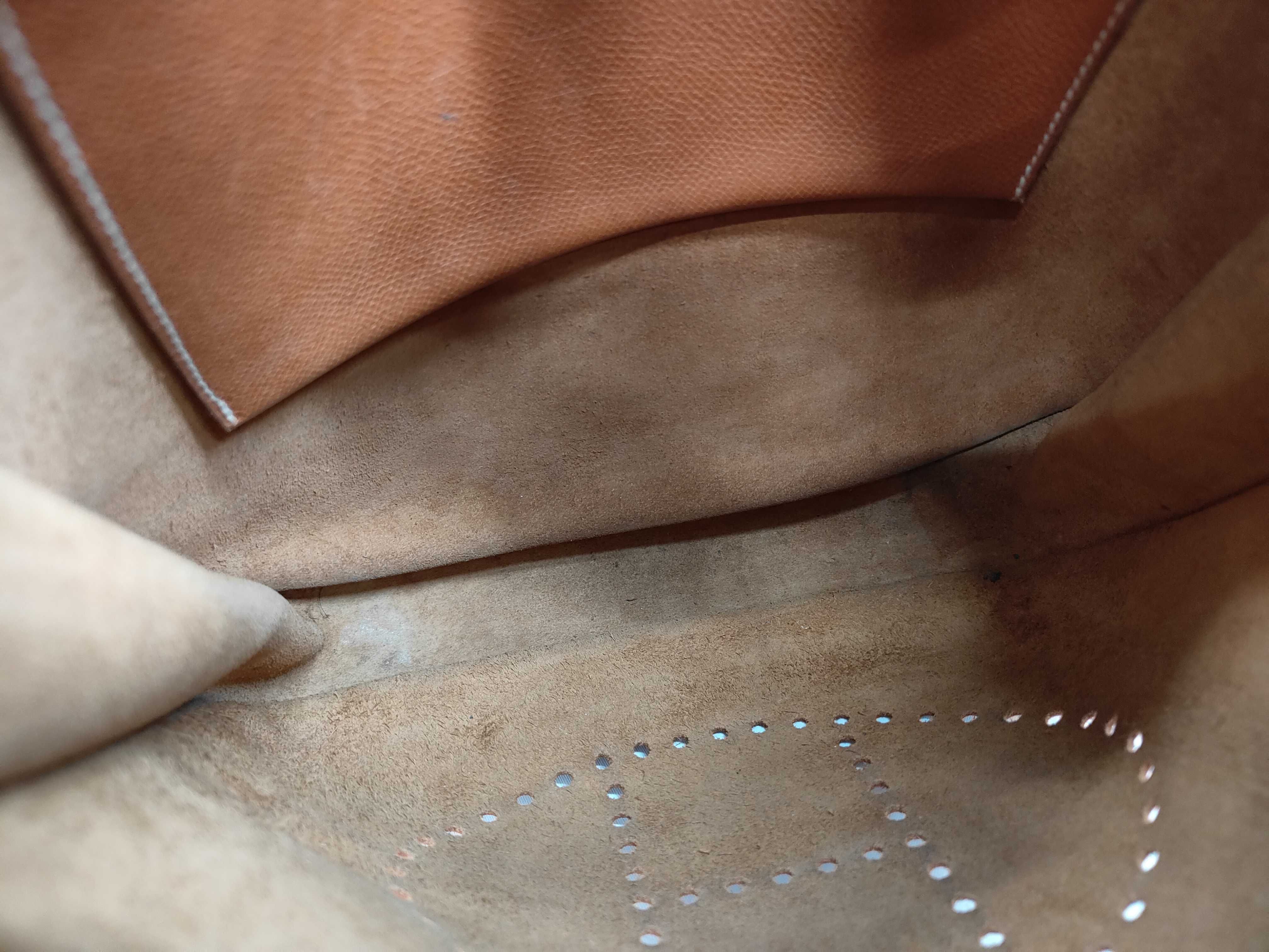 Evelyne PM Taurillon Shoulder Bag — view 9