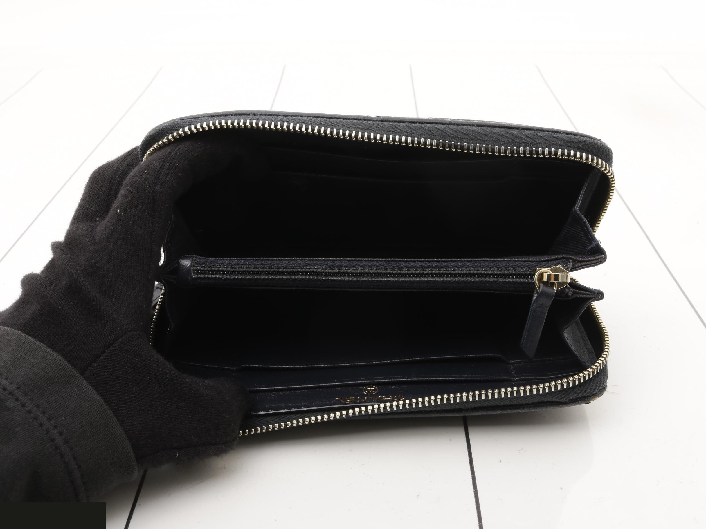 Small Zip Wallet — view 4