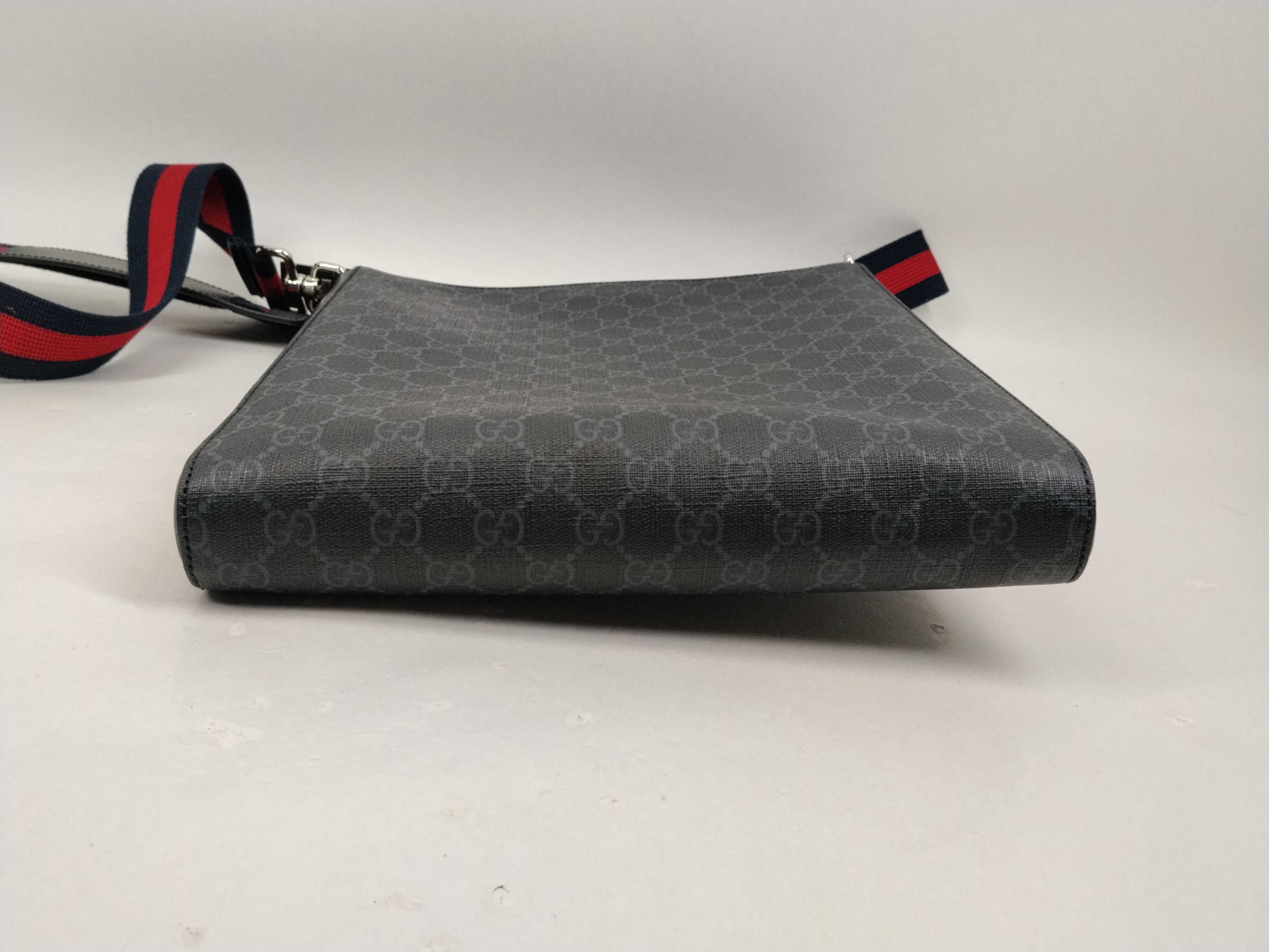 GG Supreme Sherry 474137 Shoulder Bag — view 3