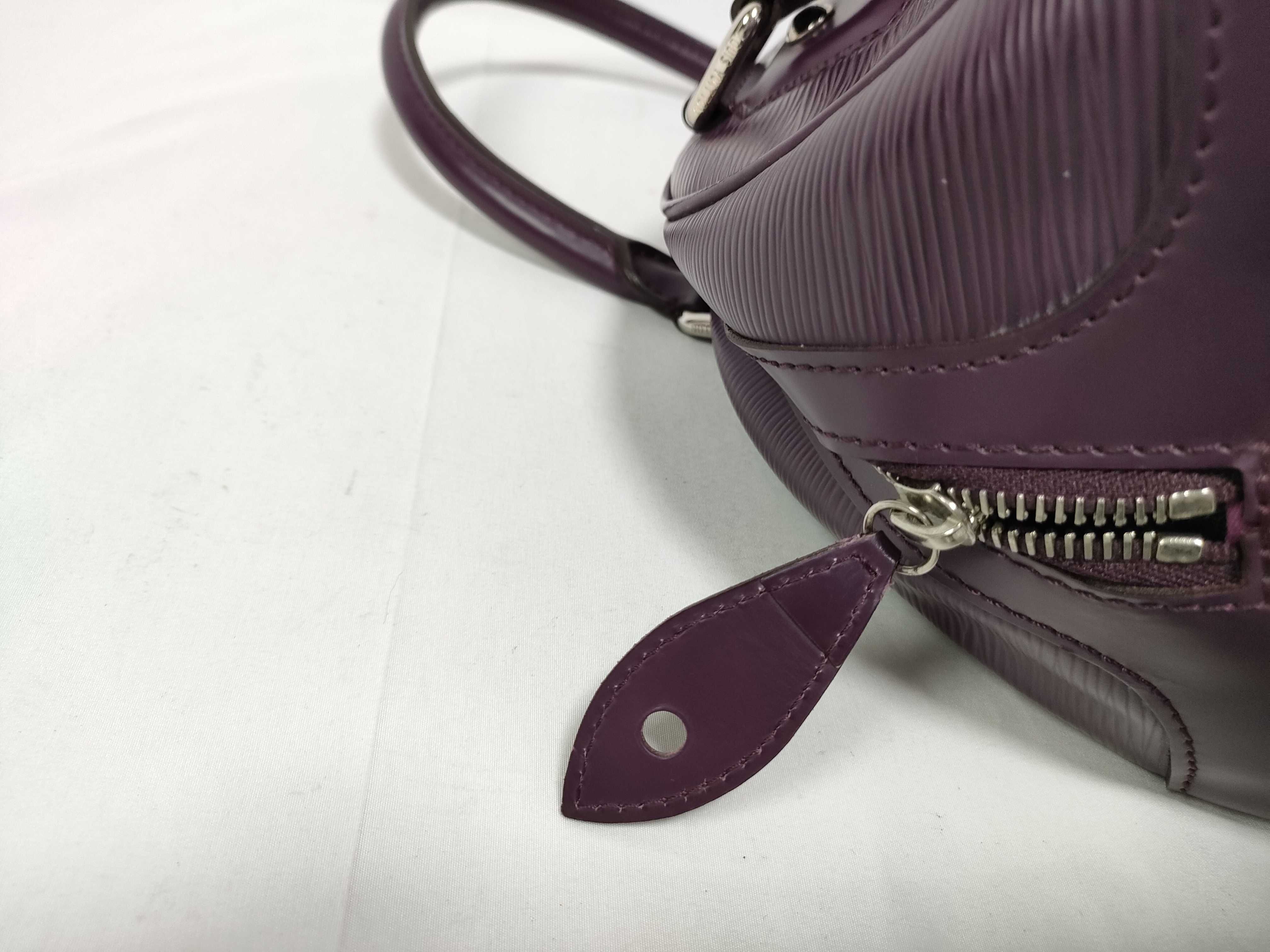 Epi Leather Montaigne PM Cassis Shoulder Bag Purple Handbag — view 6