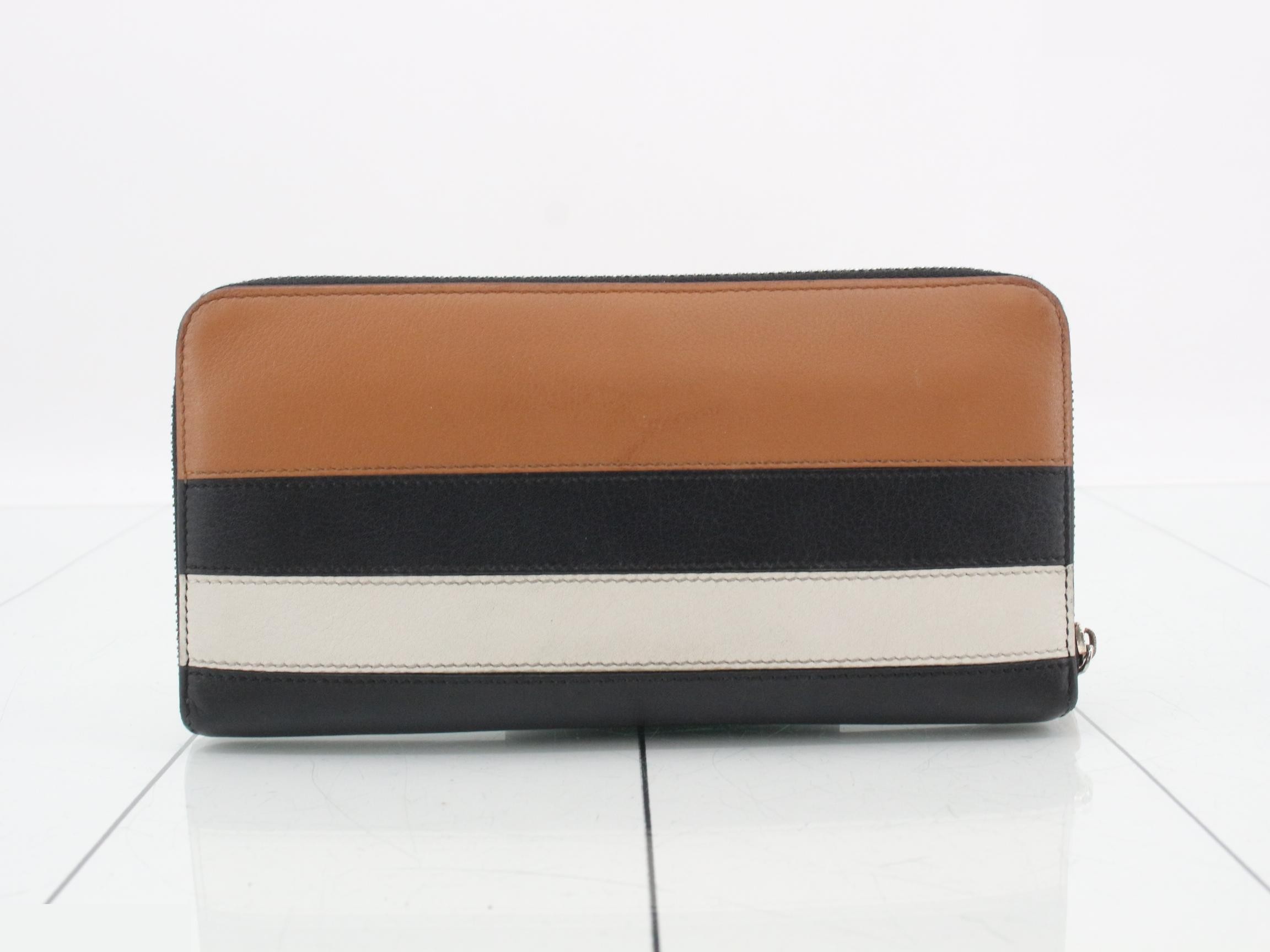 Zip-around zipper wallet, with box. — view 2