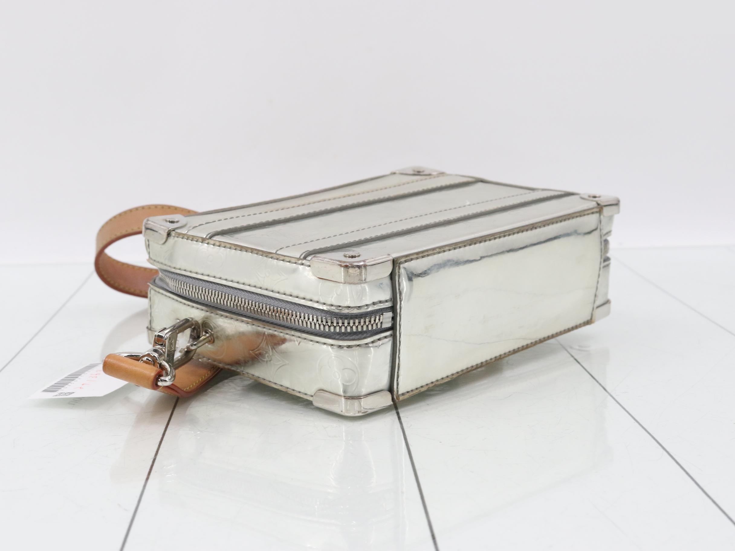 Monogram mirror, handle soft trunk, IC type — view 5