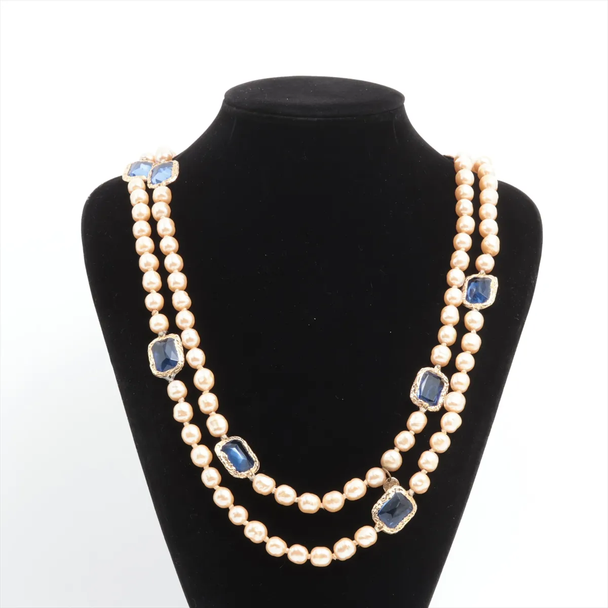 1981 long necklace GP x fake pearl x colored stone gold dents — view 4
