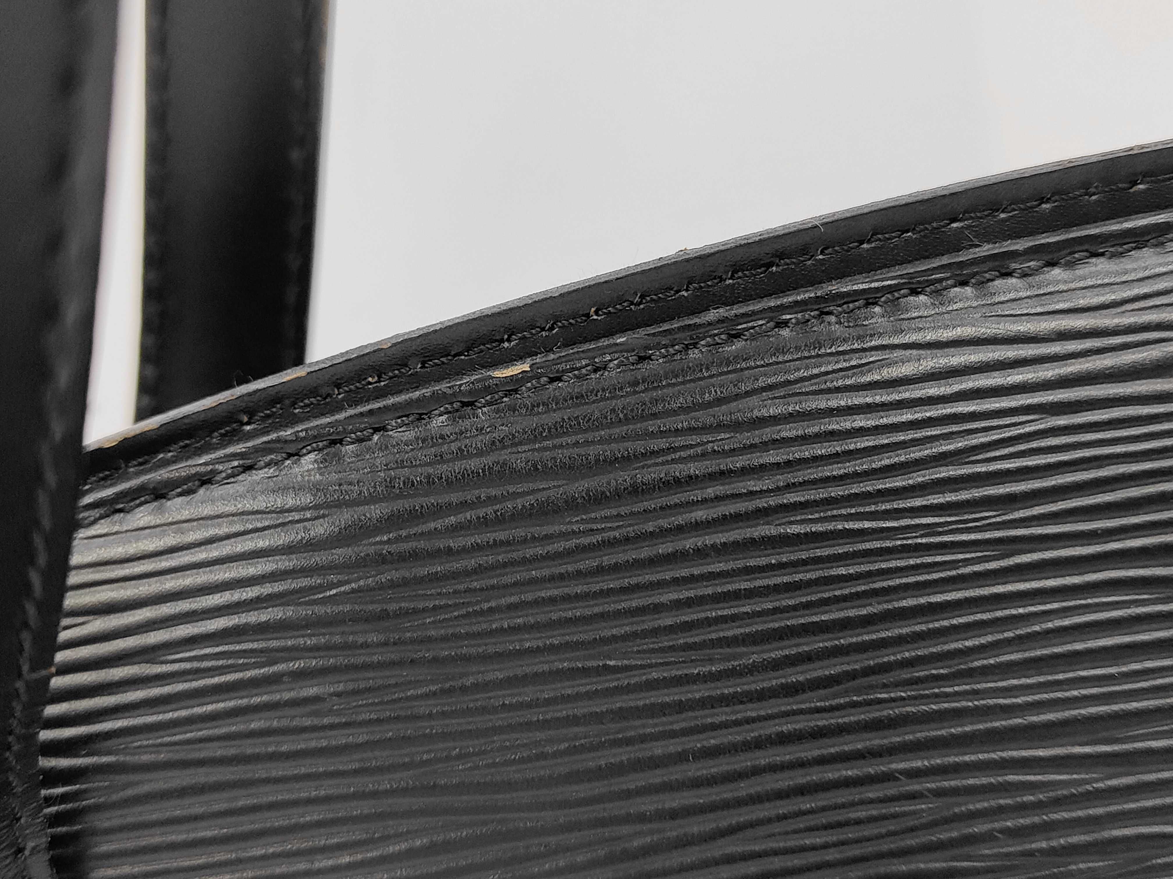Epi Saint Jacques Shoulder Bag (Black) — view 4