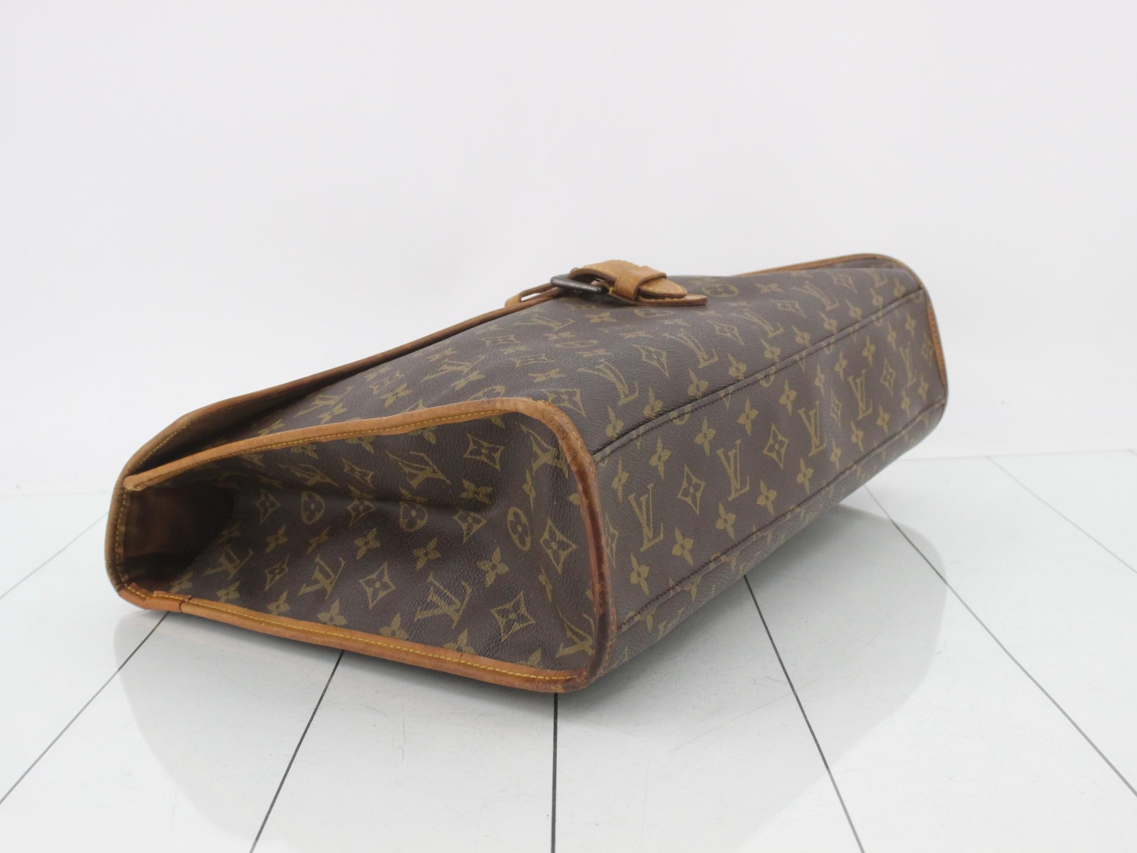 Beverly with strap — view 5