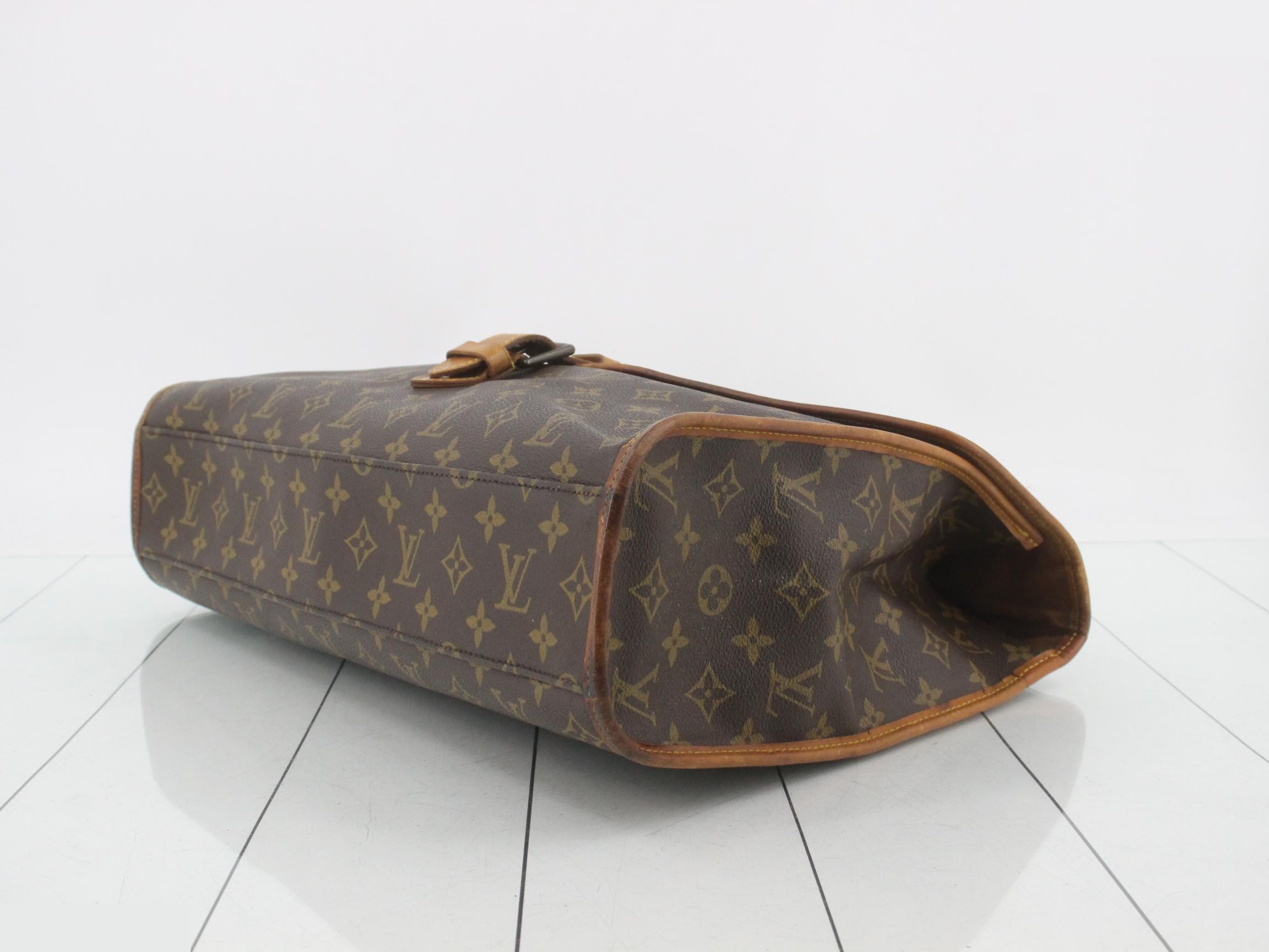 Beverly with strap — view 6