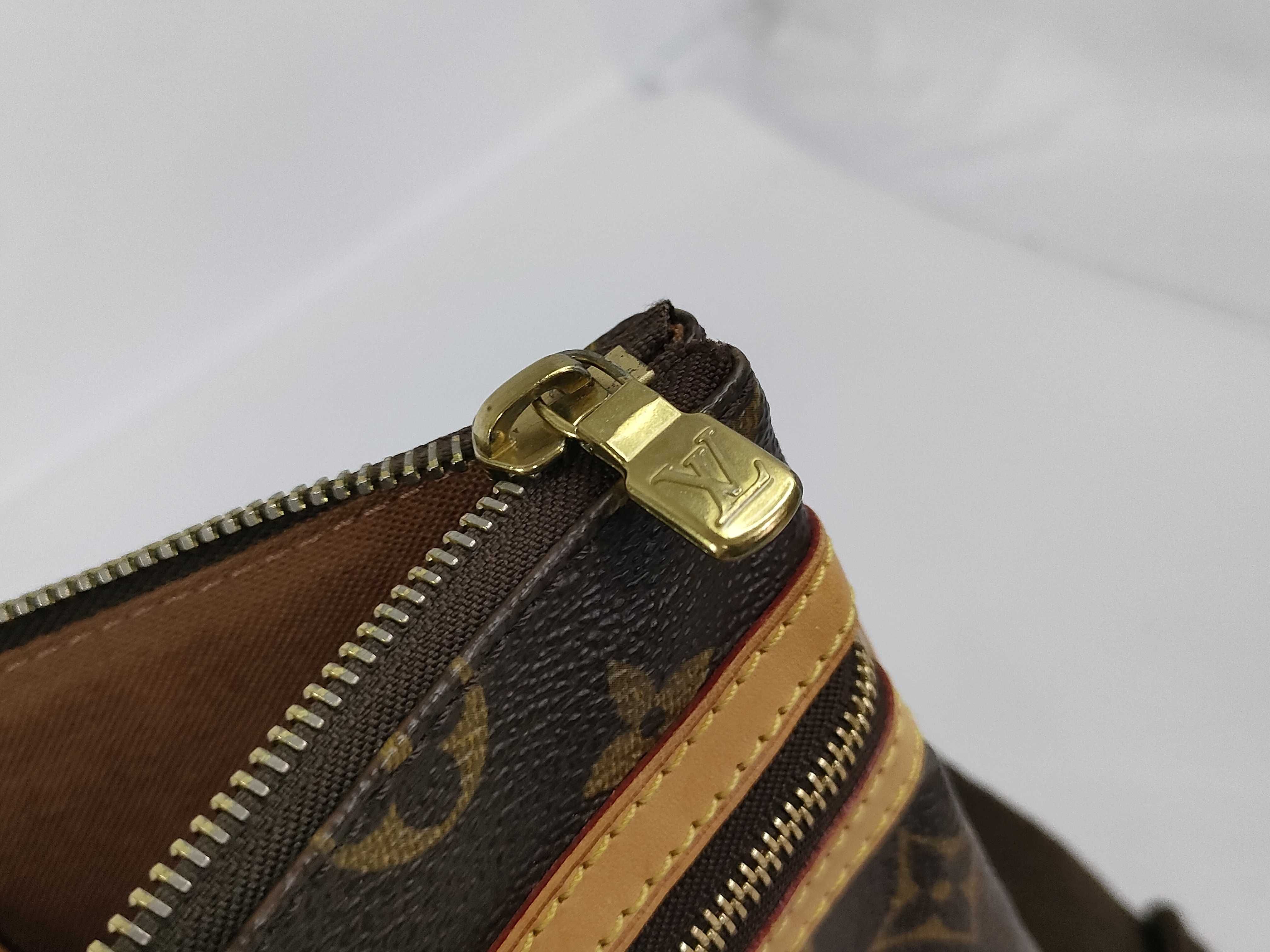 Monogram M40044 Pochette Bosphore Shoulder Bag — view 12