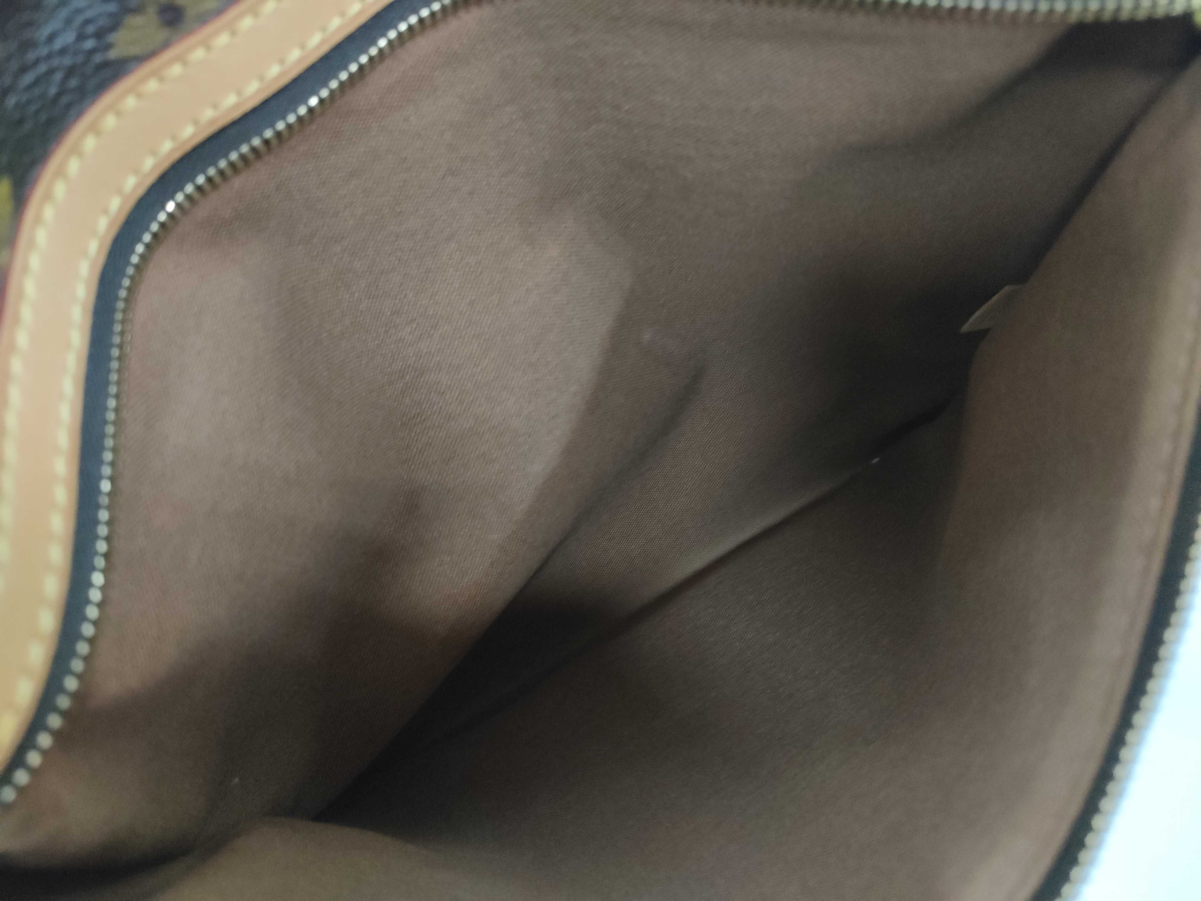 Monogram M40044 Pochette Bosphore Shoulder Bag — view 13