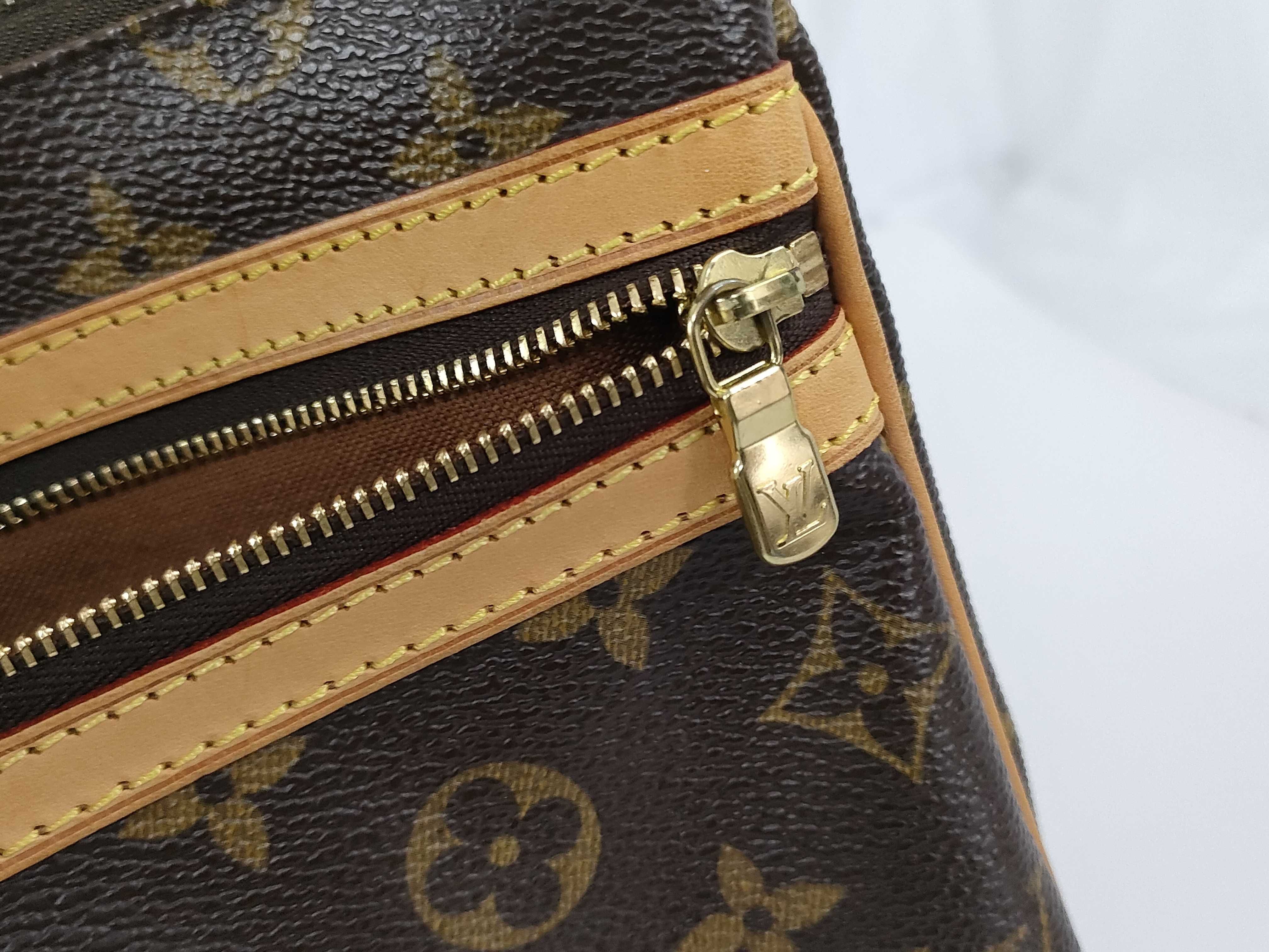 Monogram M40044 Pochette Bosphore Shoulder Bag — view 14