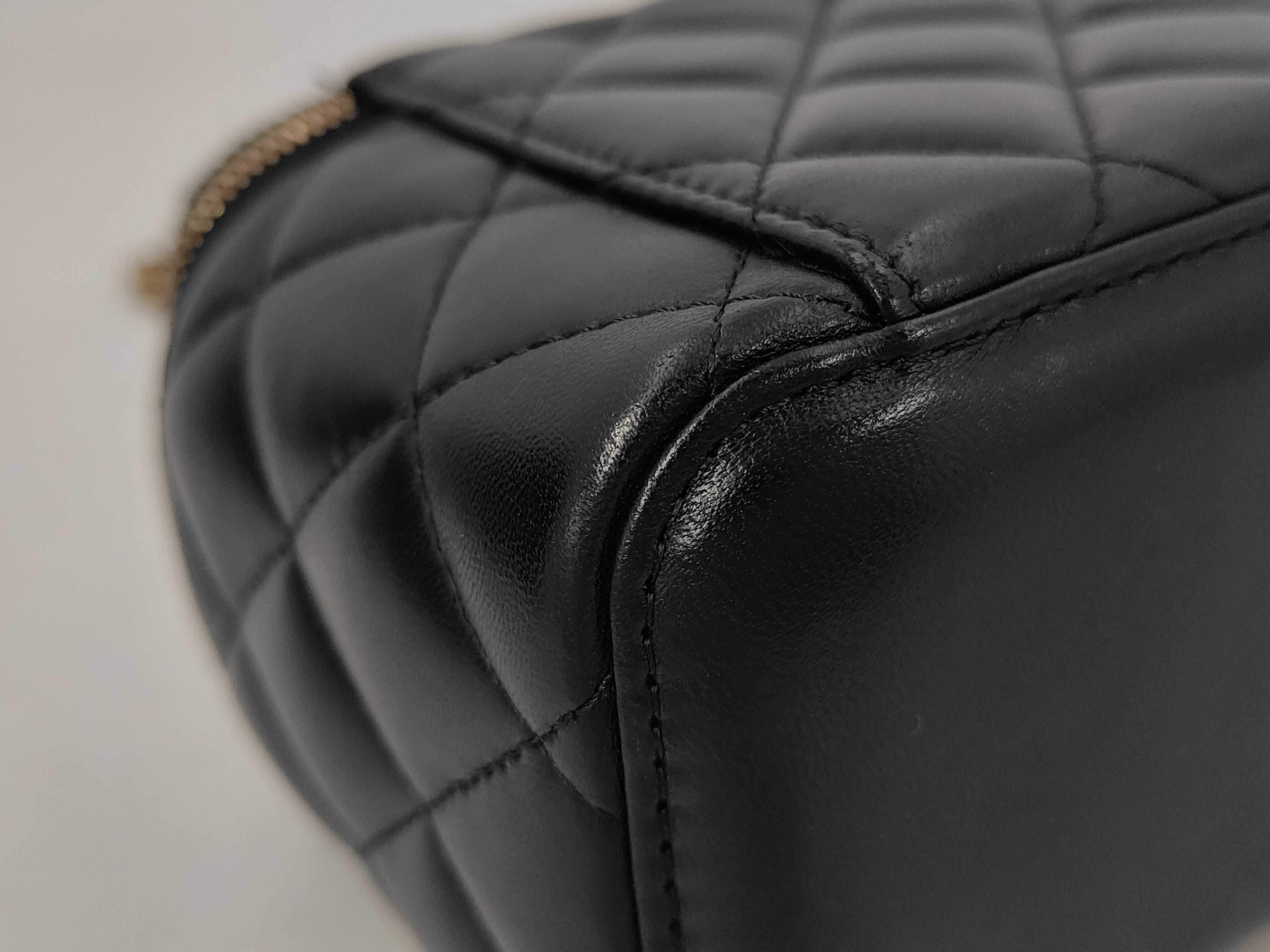 Matelassé Coco Ball Vanity Bag Shoulder Bag — view 3