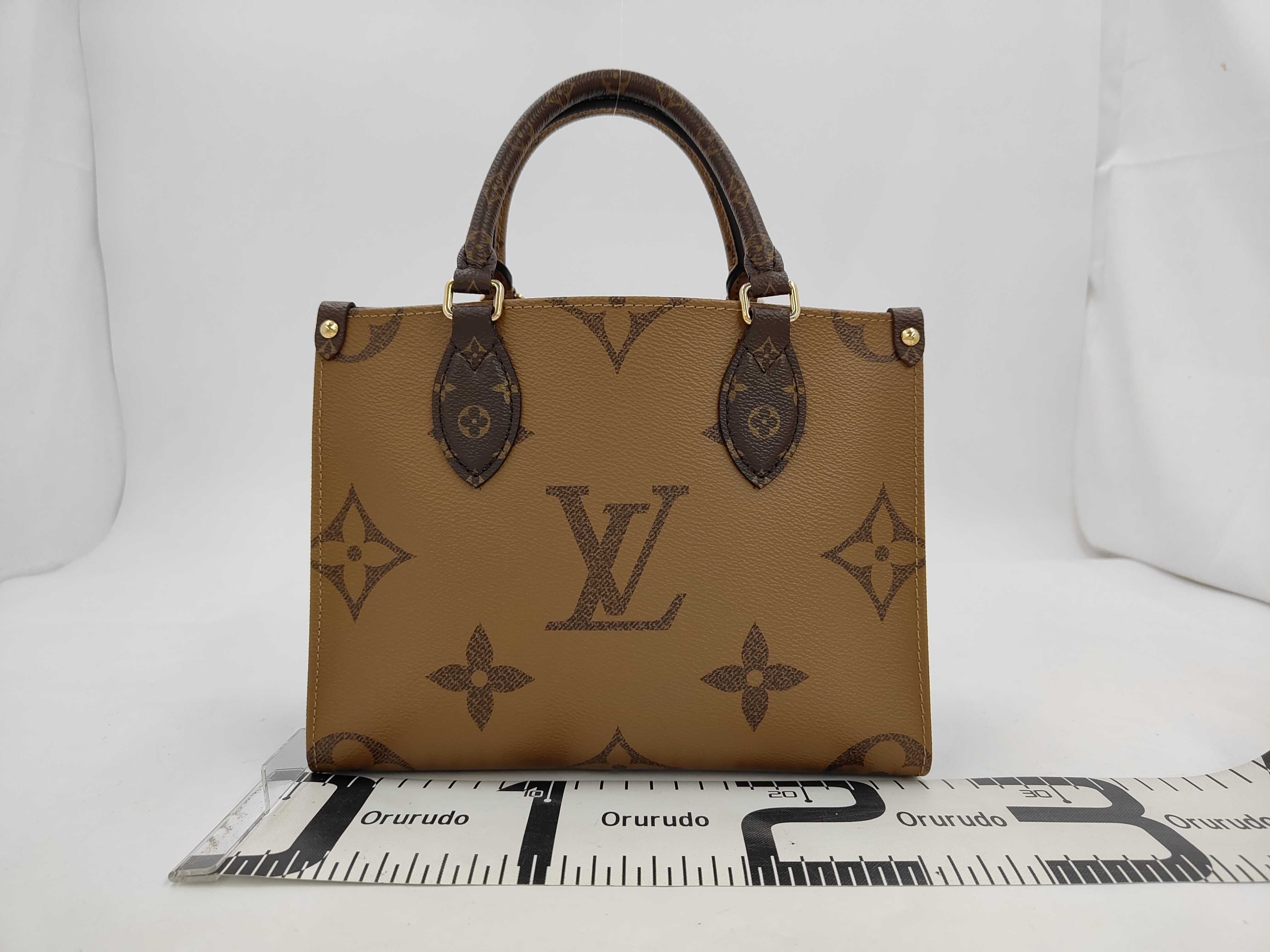 Monogram Giant Reverse M46373 OnTheGo PM Handbag — view 2