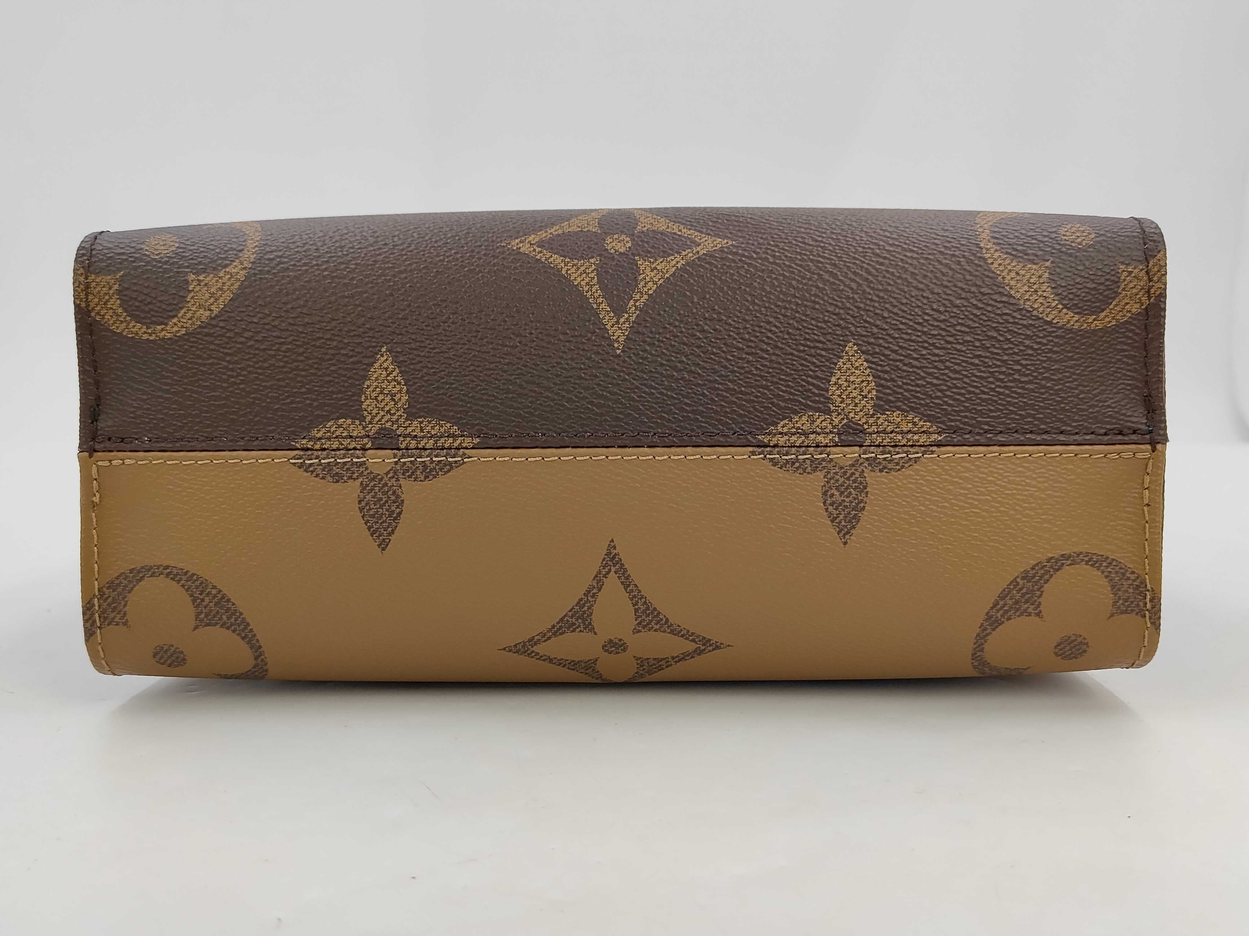 Monogram Giant Reverse M46373 OnTheGo PM Handbag — view 3