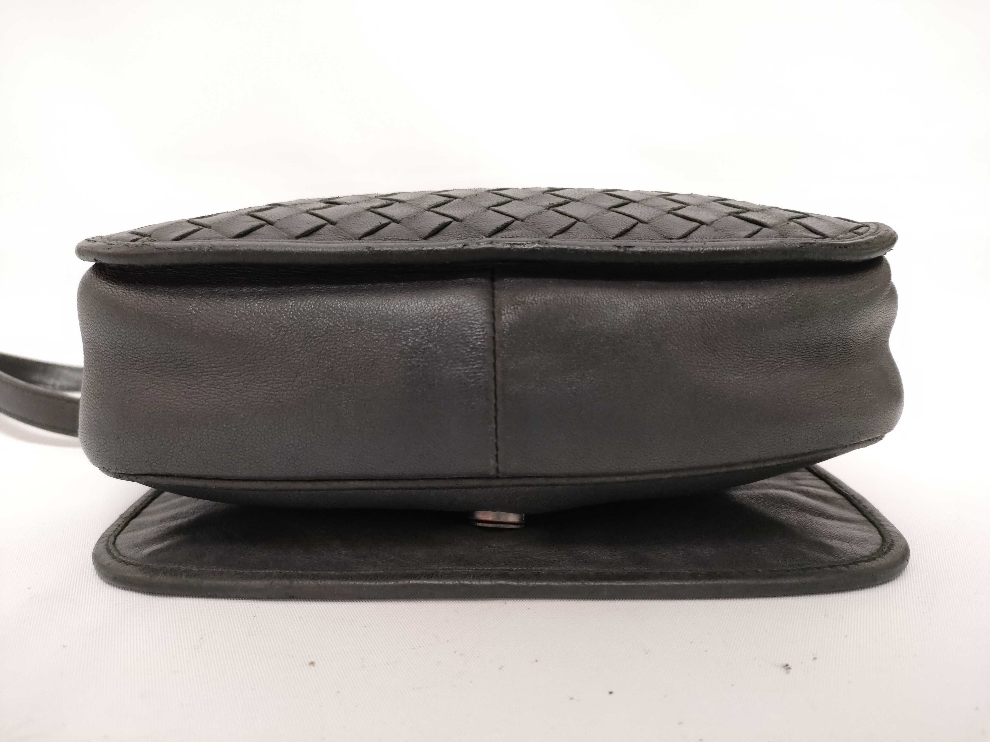 Intrecciato Bottega Veneta Intrecciato Leather Shoulder Bag — view 3