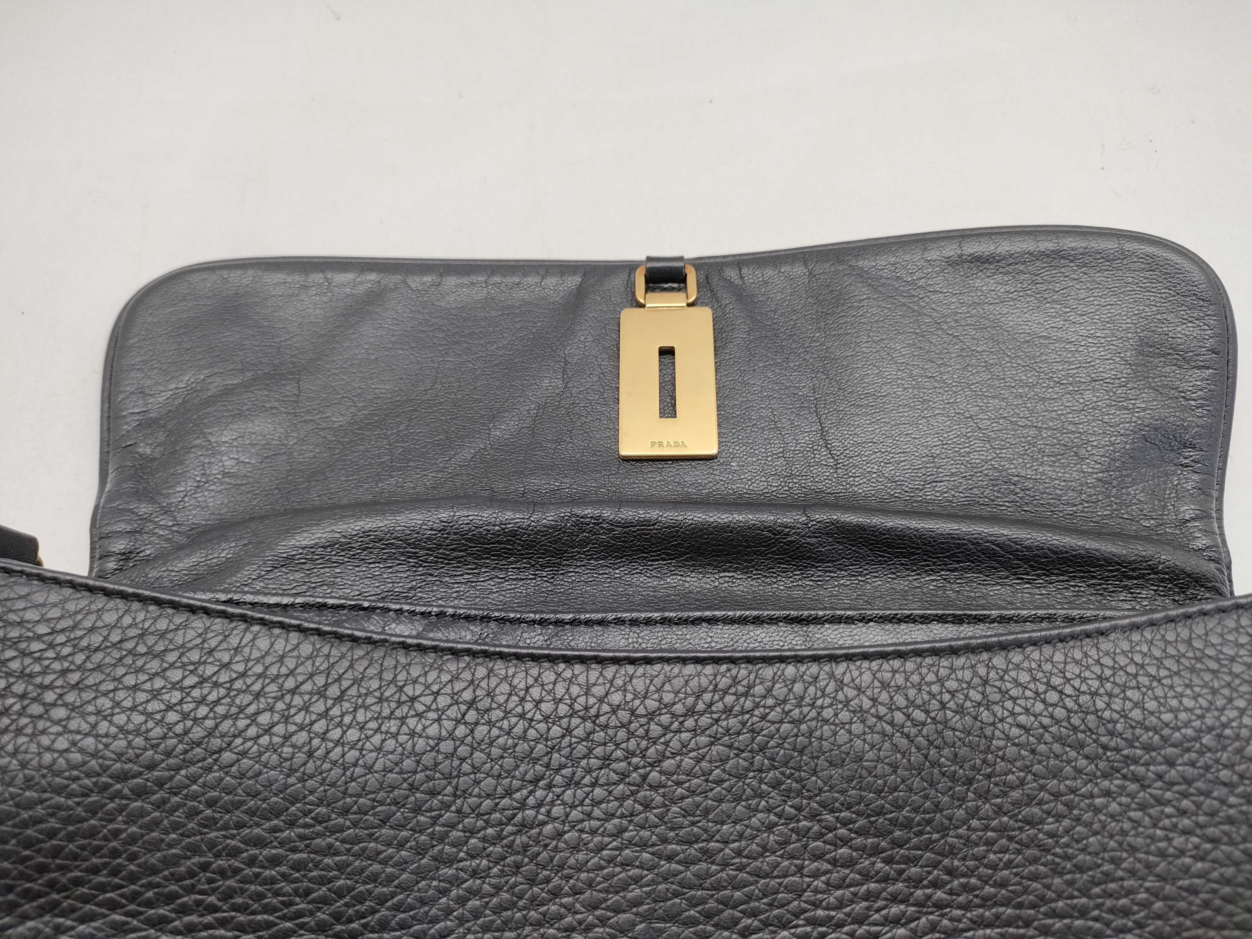 grained leather gold chain turnlock key clochette black one-shoulder bag handbag shoulder bag — view 12