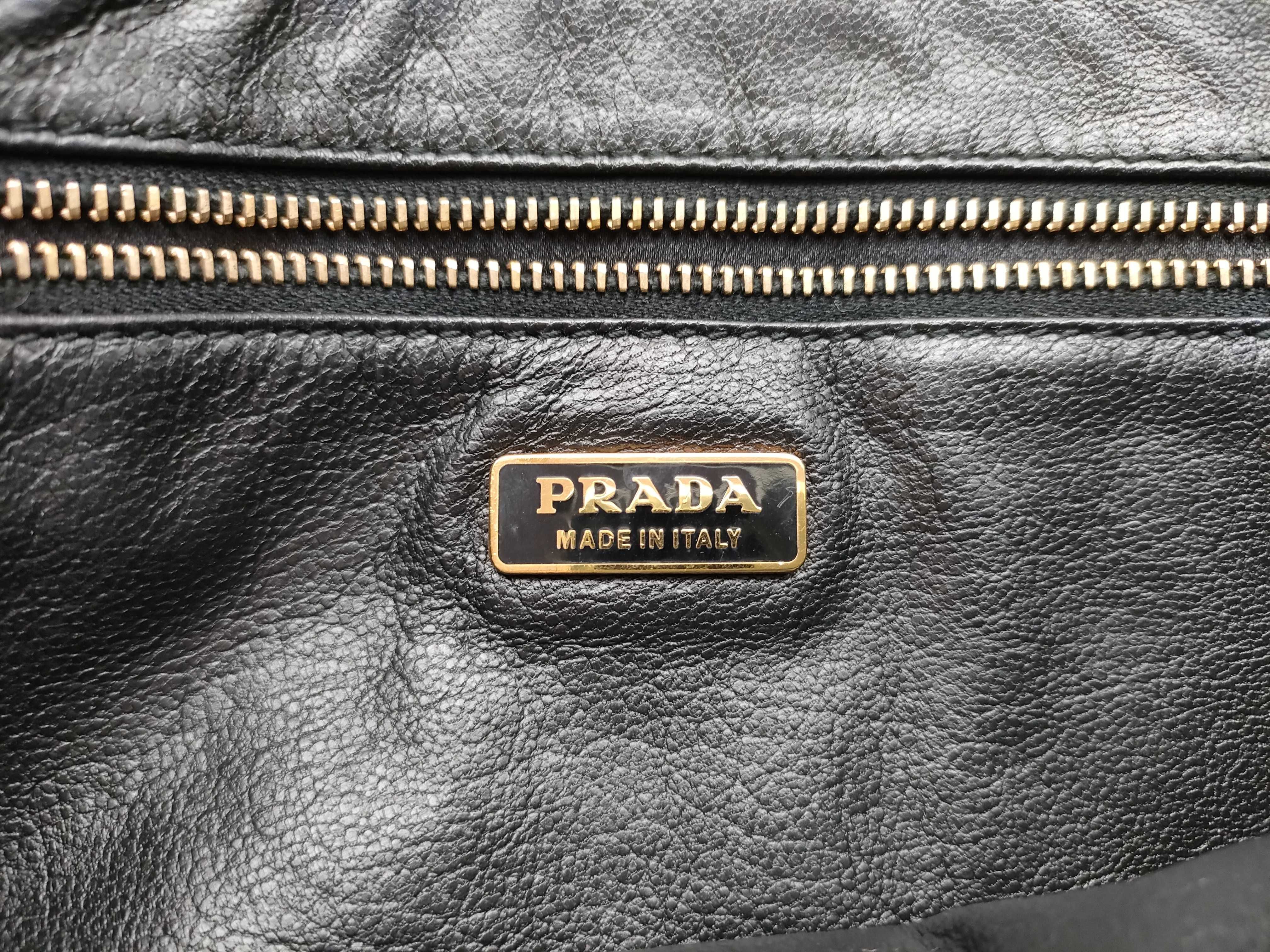 grained leather gold chain turnlock key clochette black one-shoulder bag handbag shoulder bag — view 9