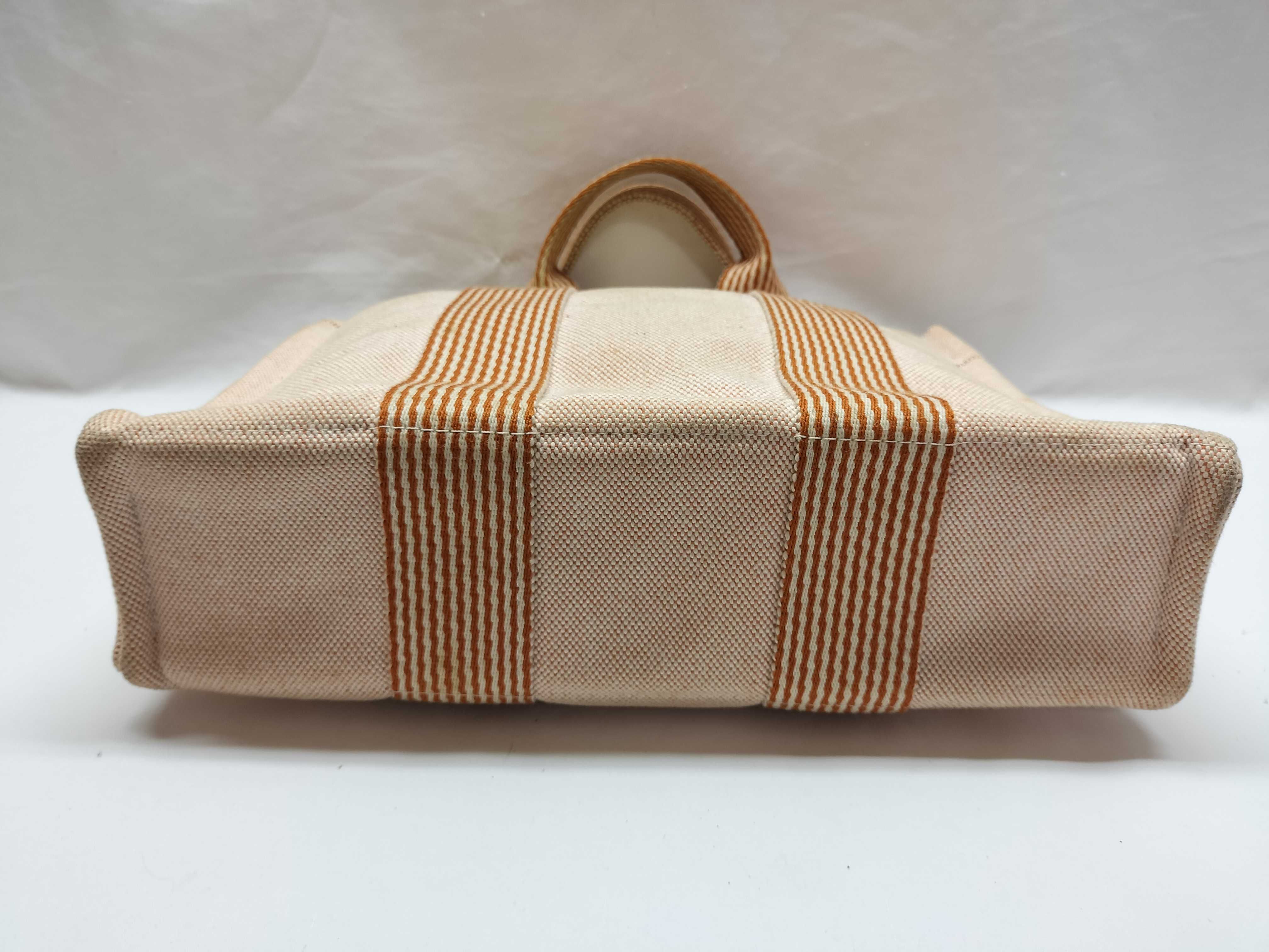 Fourre-Tout PM Handbag — view 3