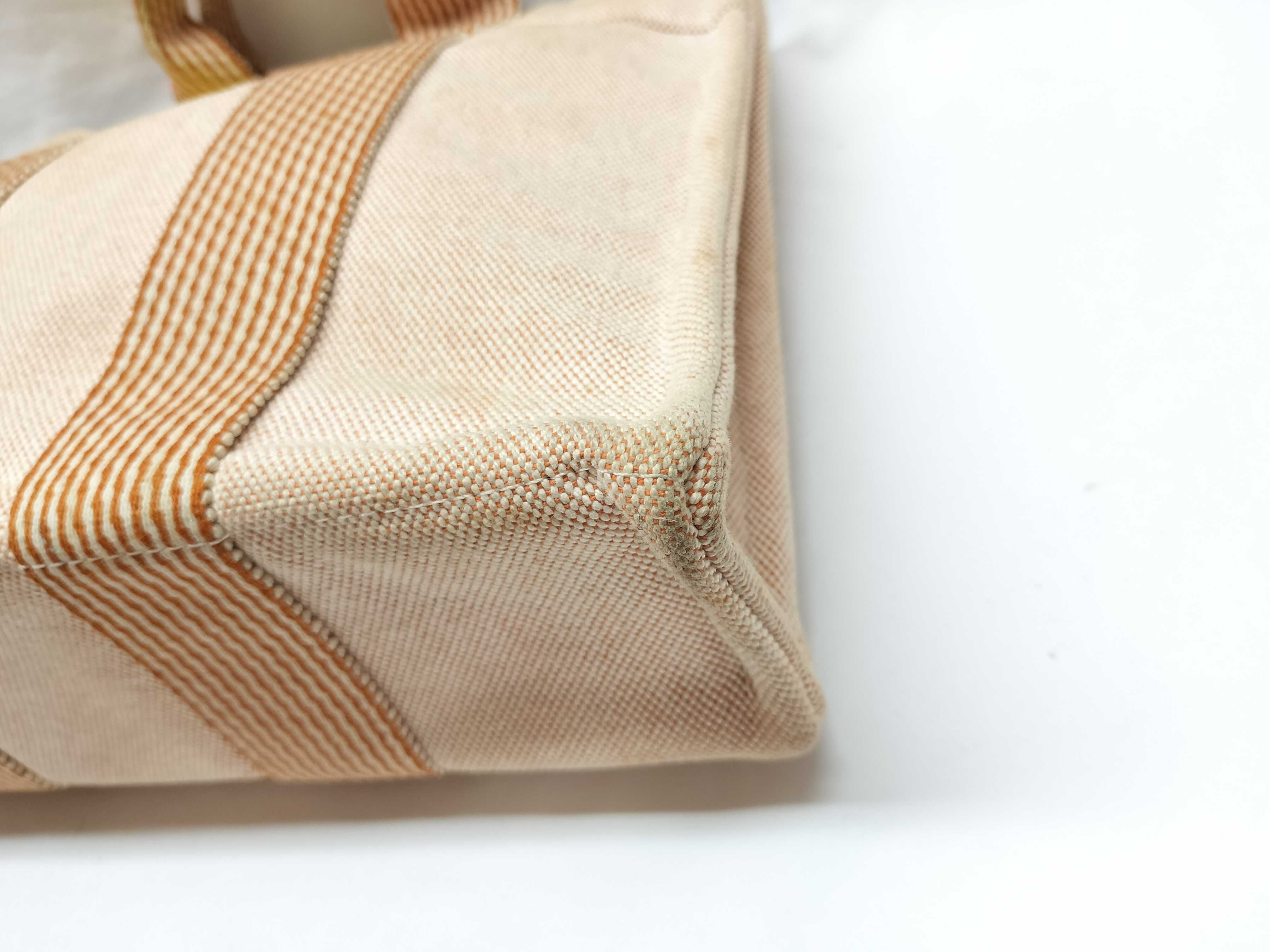 Fourre-Tout PM Handbag — view 4