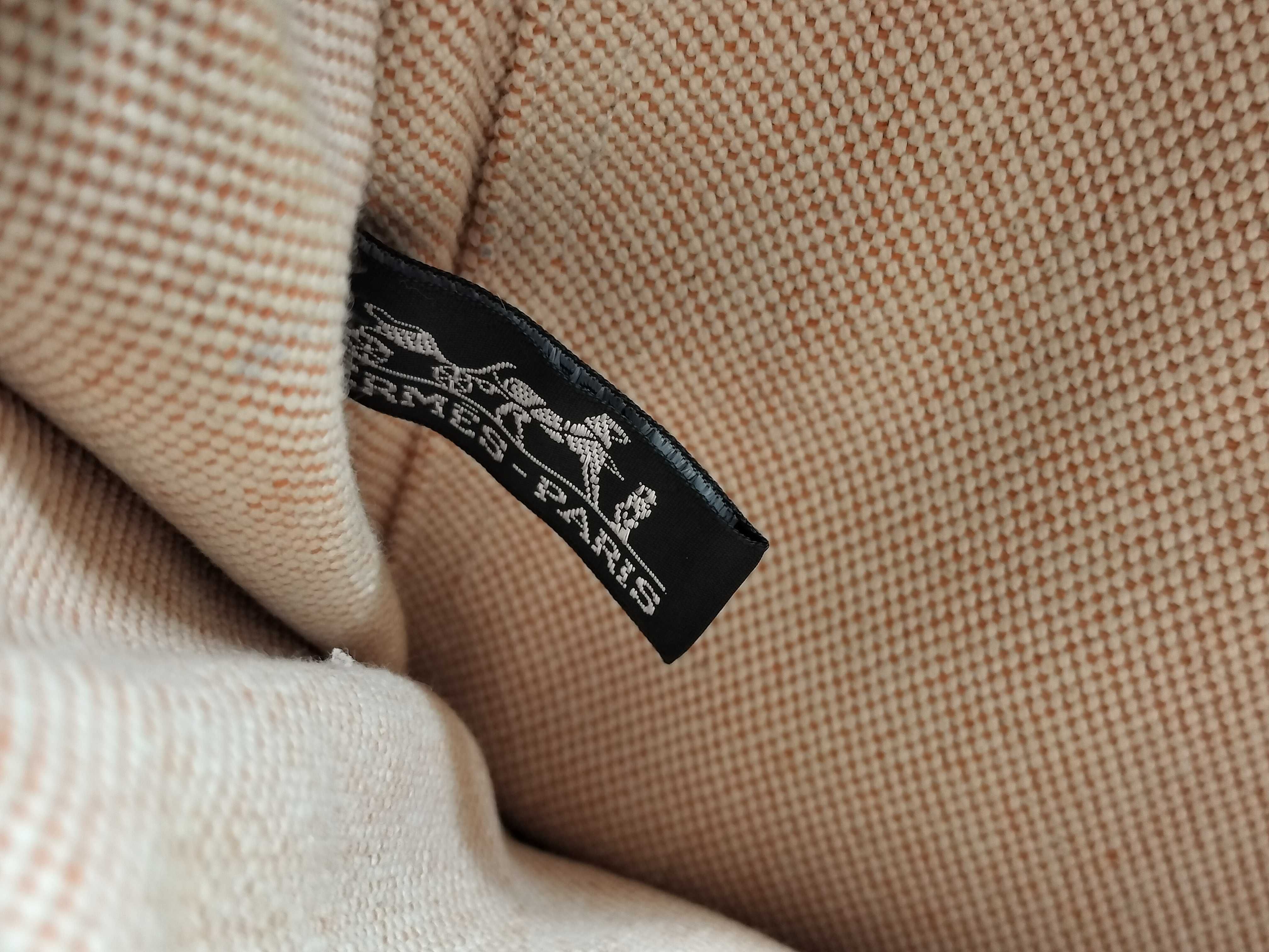 Fourre-Tout PM Handbag — view 10