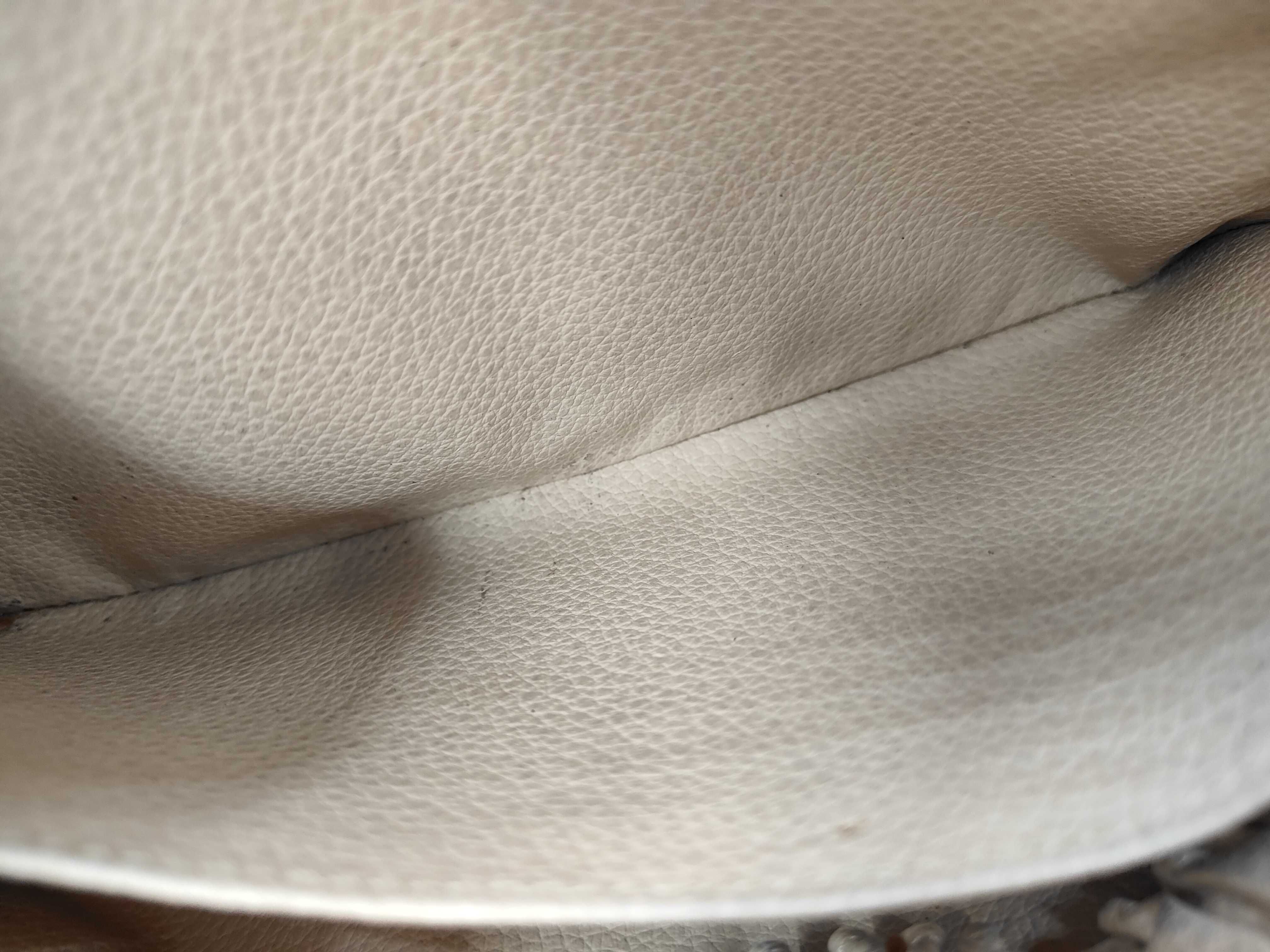 Monogram M47522 Trousseau Toilette 28 Pouch — view 8