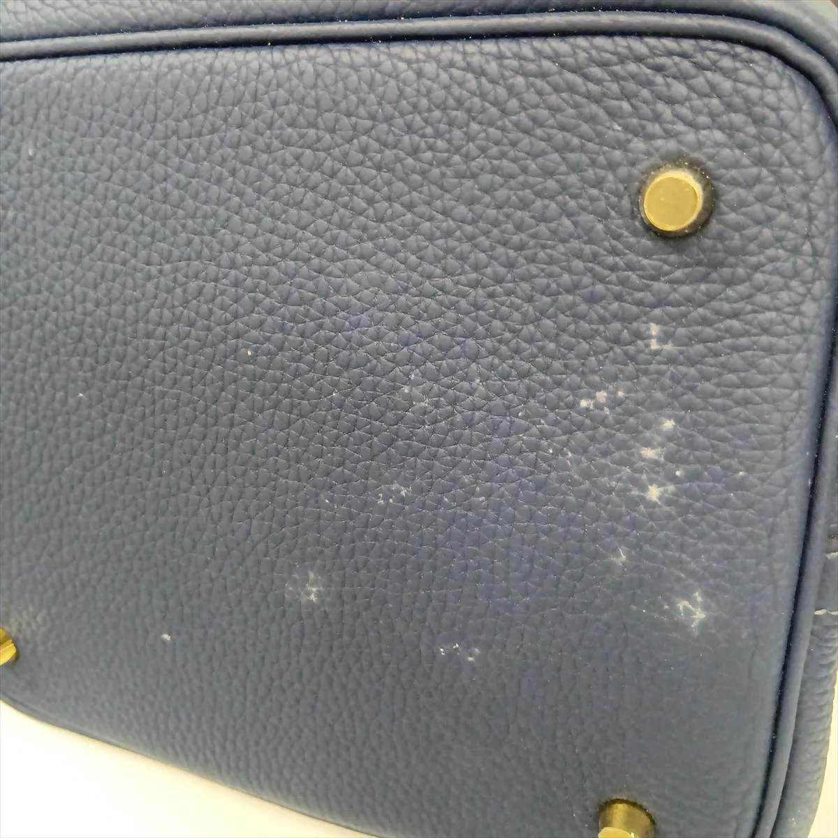 Picotin Lock 22 MM, Taurillon Clemence leather, Deep Blue, Gold hardware, Condition B: 2023 — view 11