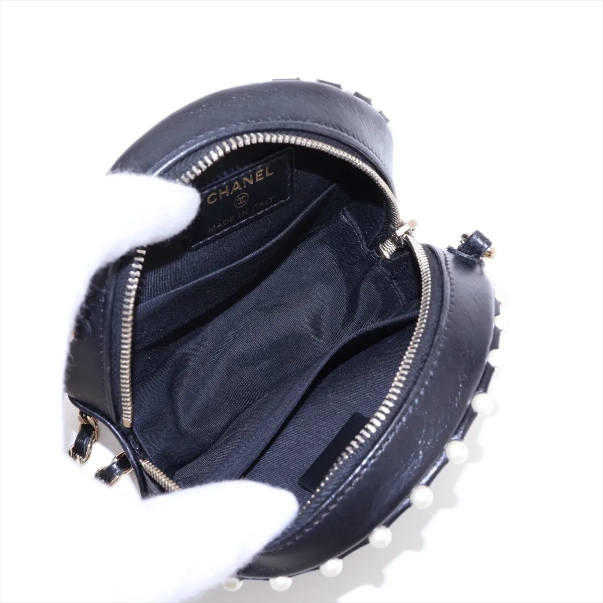 Matelassé Lambskin Chain Shoulder Bag, Round, Black with Gold Hardware, 29315148, Serial Number 29 — view 6