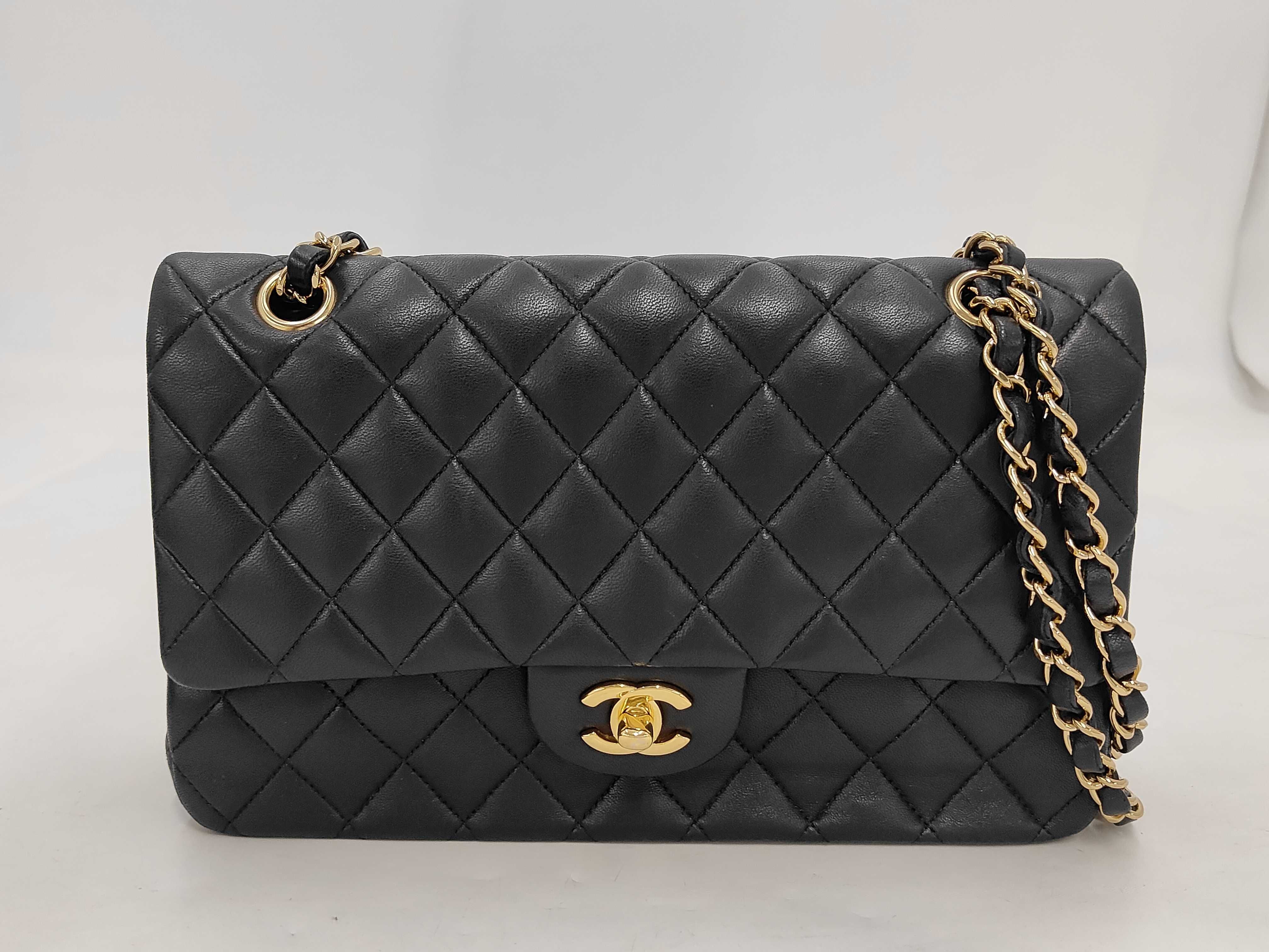 Matelassé 25 Double Flap Double Chain Lambskin Shoulder Bag