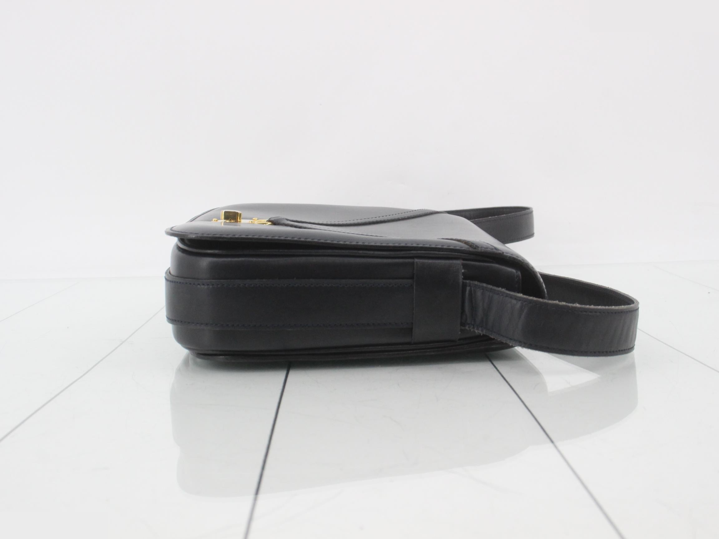 Vintage Turnlock Shoulder Bag — view 3