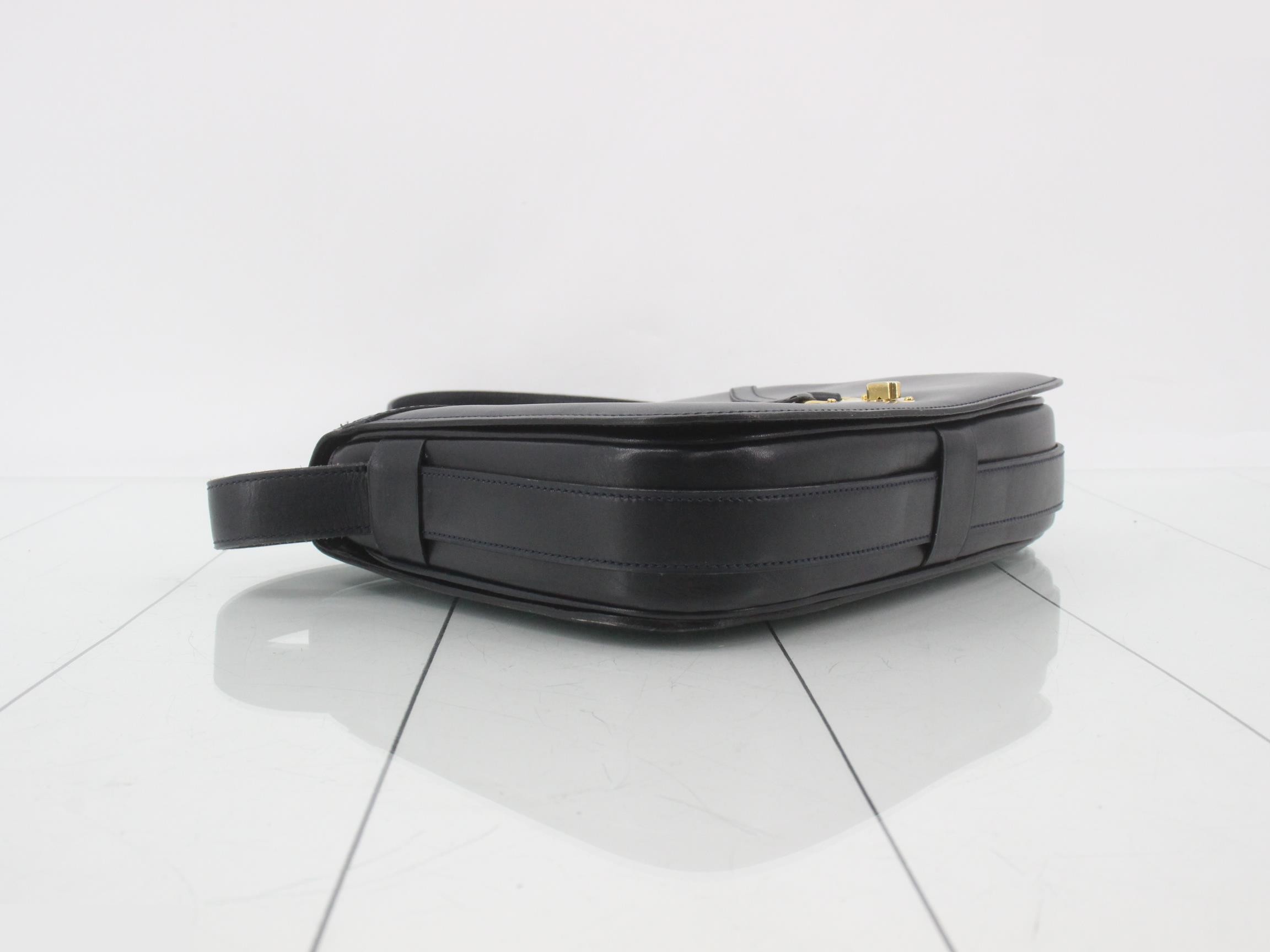 Vintage Turnlock Shoulder Bag — view 5