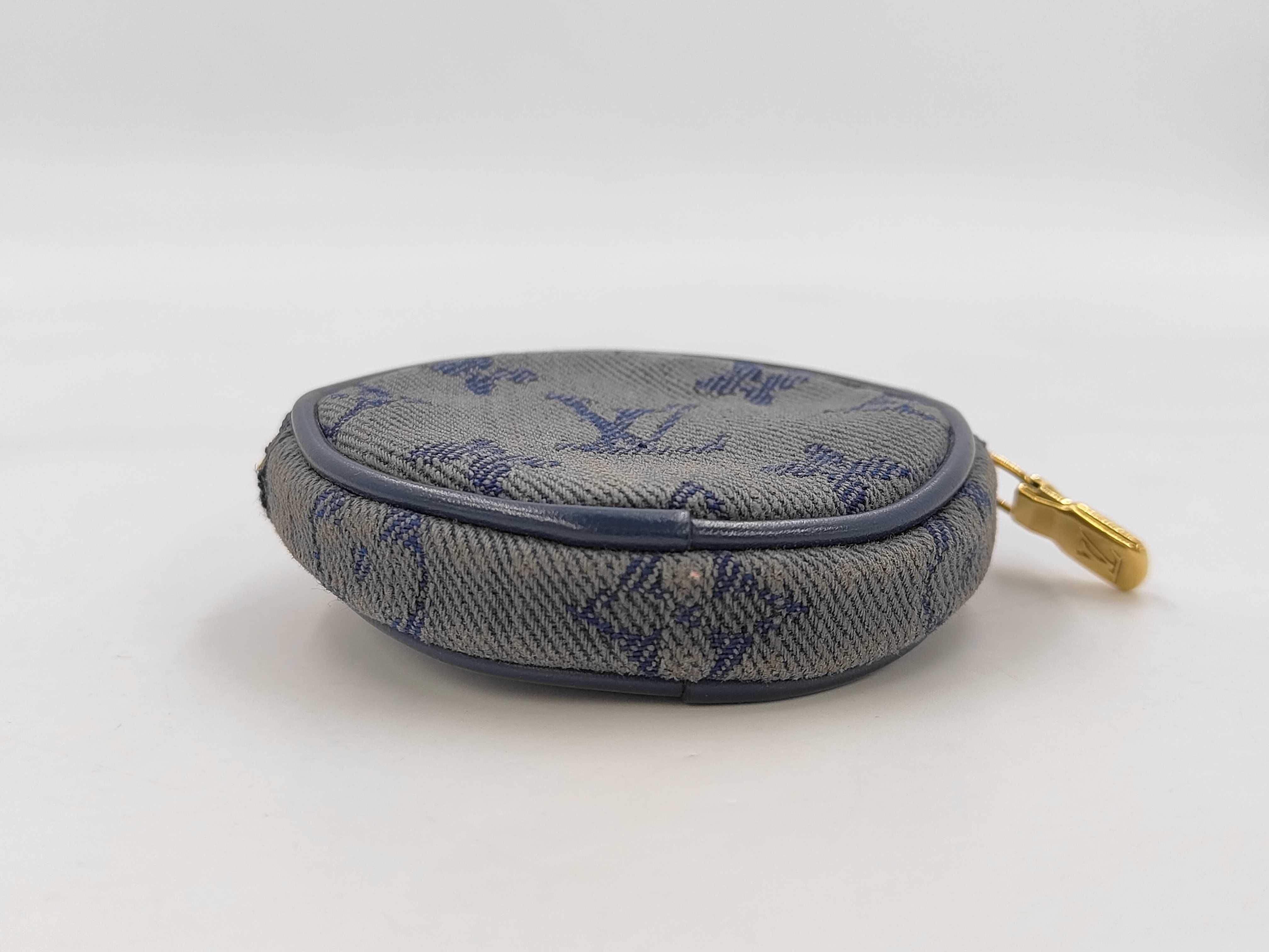 Monogram Denim Round Pouch M68290 Pouch — view 3
