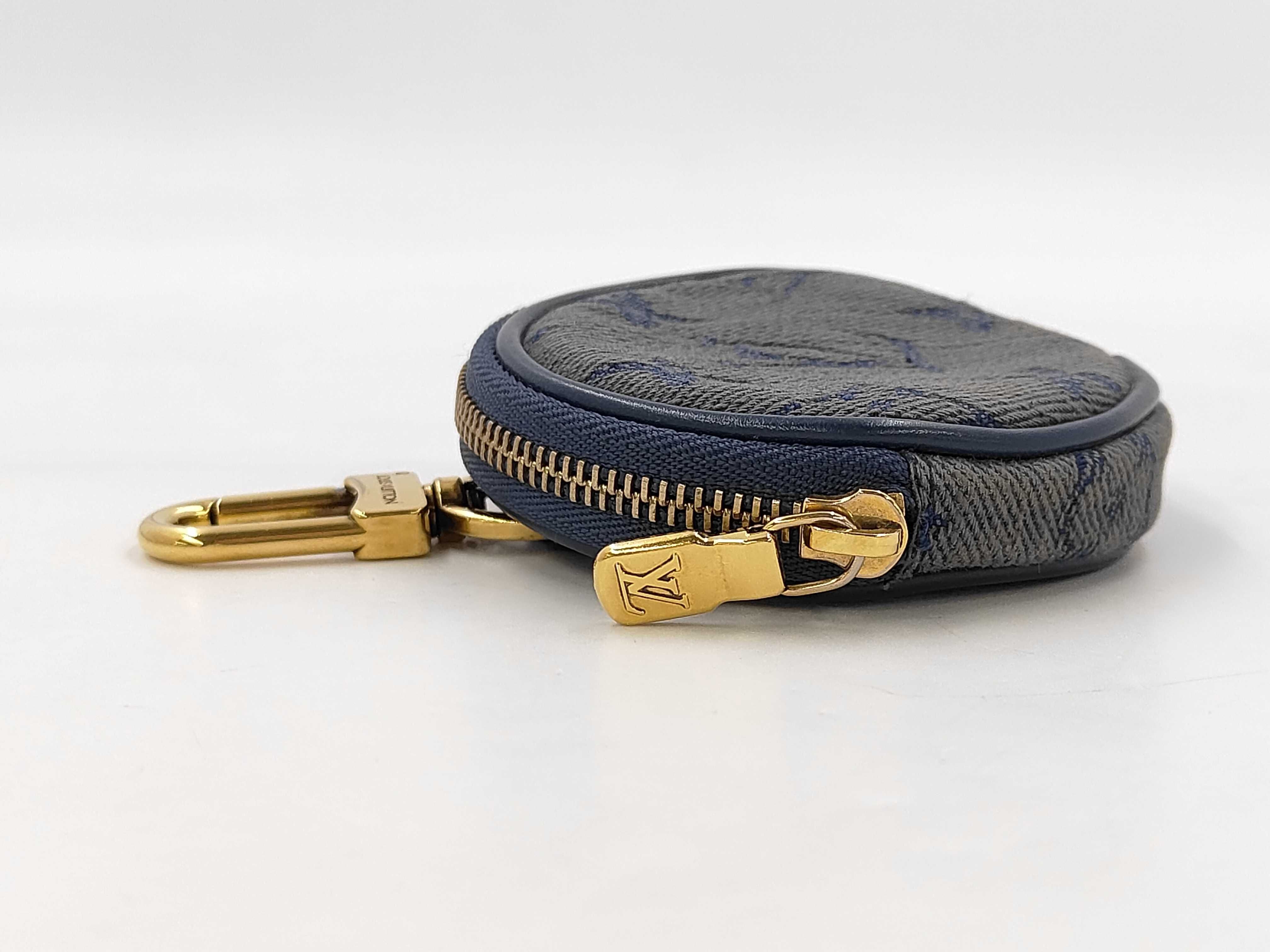 Monogram Denim Round Pouch M68290 Pouch — view 6