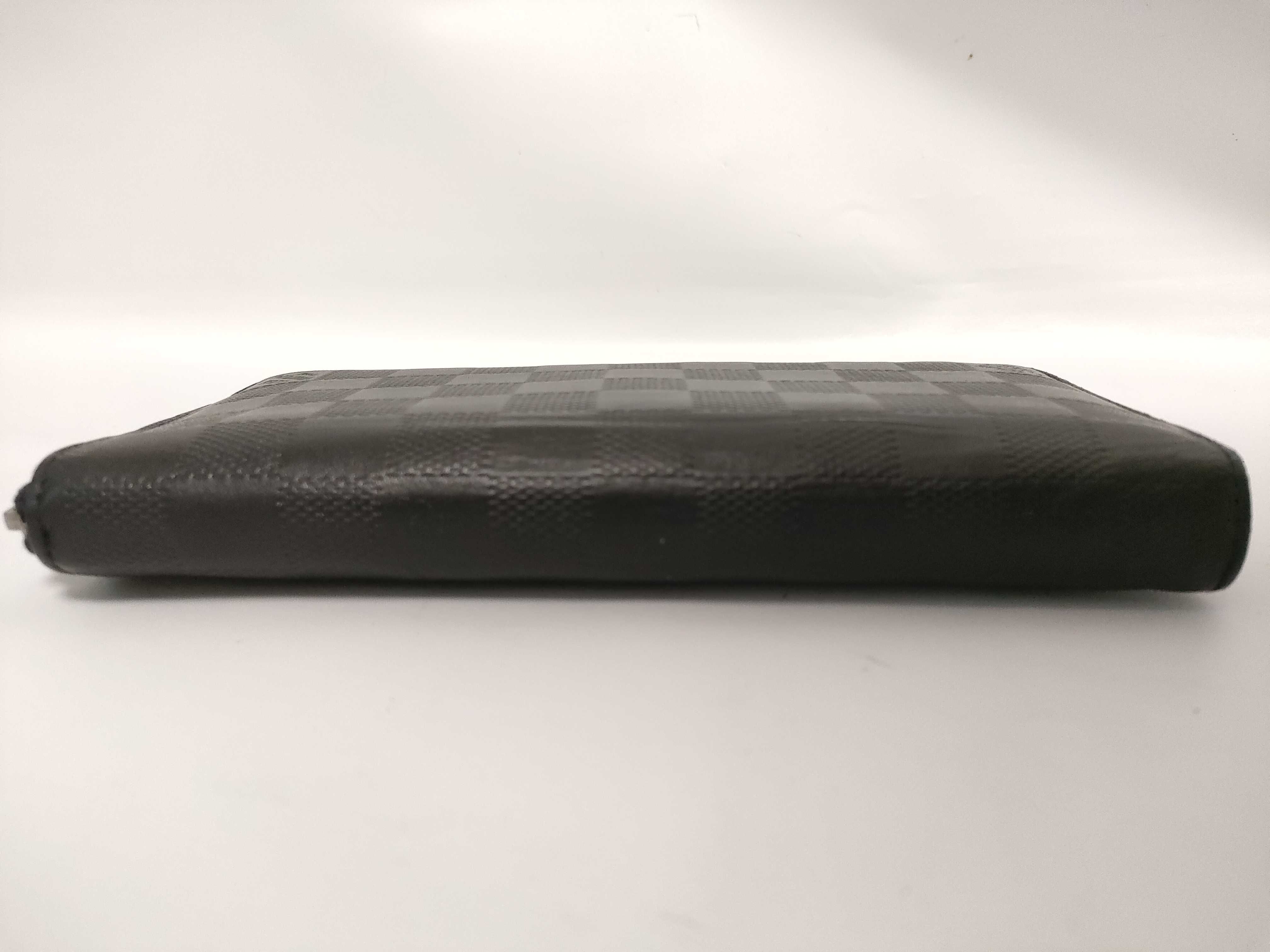 Damier Graphite Leather Round Long Wallet, Black, with Serial Number and Box. — view 3