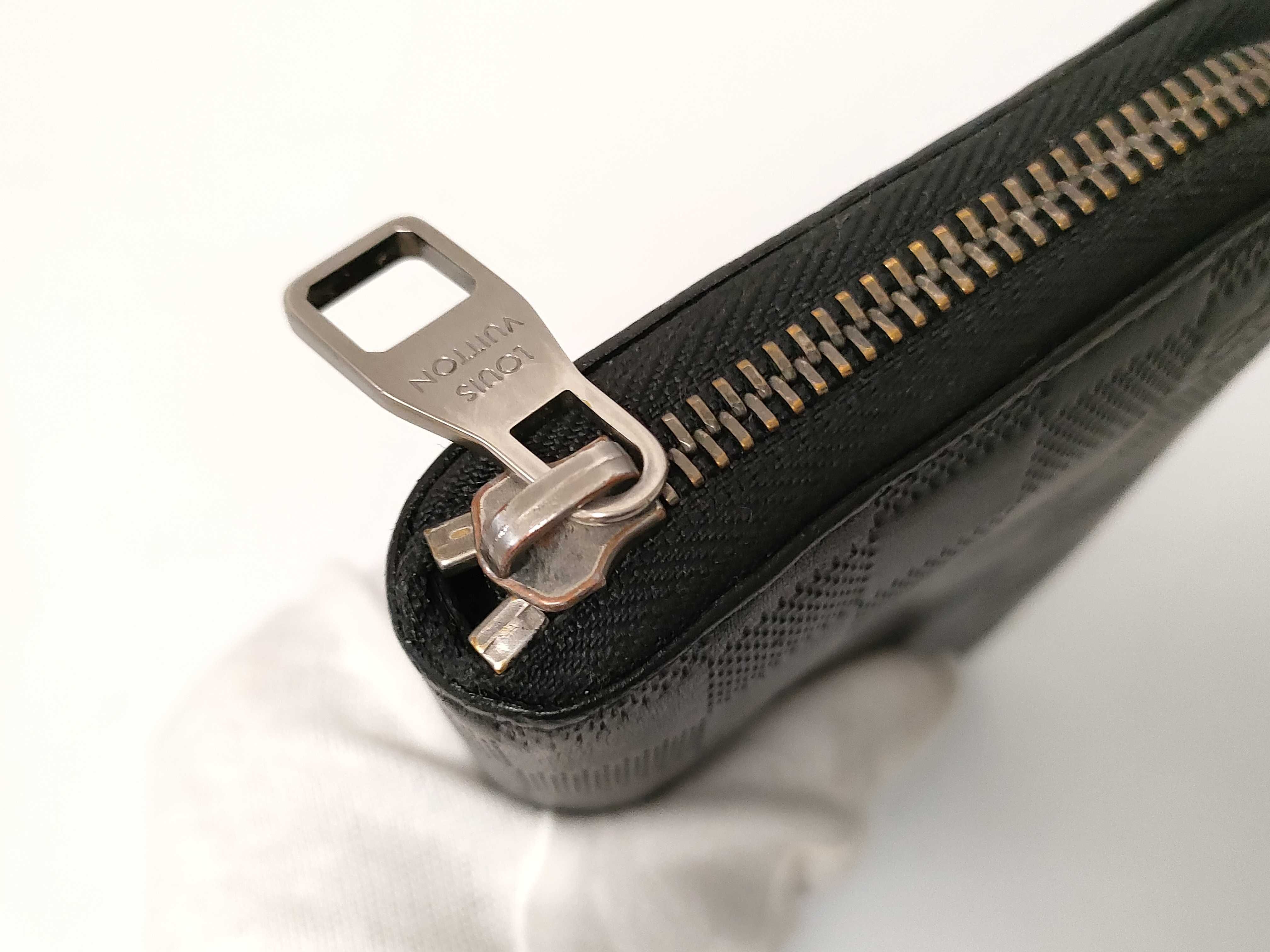 Damier Graphite Leather Round Long Wallet, Black, with Serial Number and Box. — view 6
