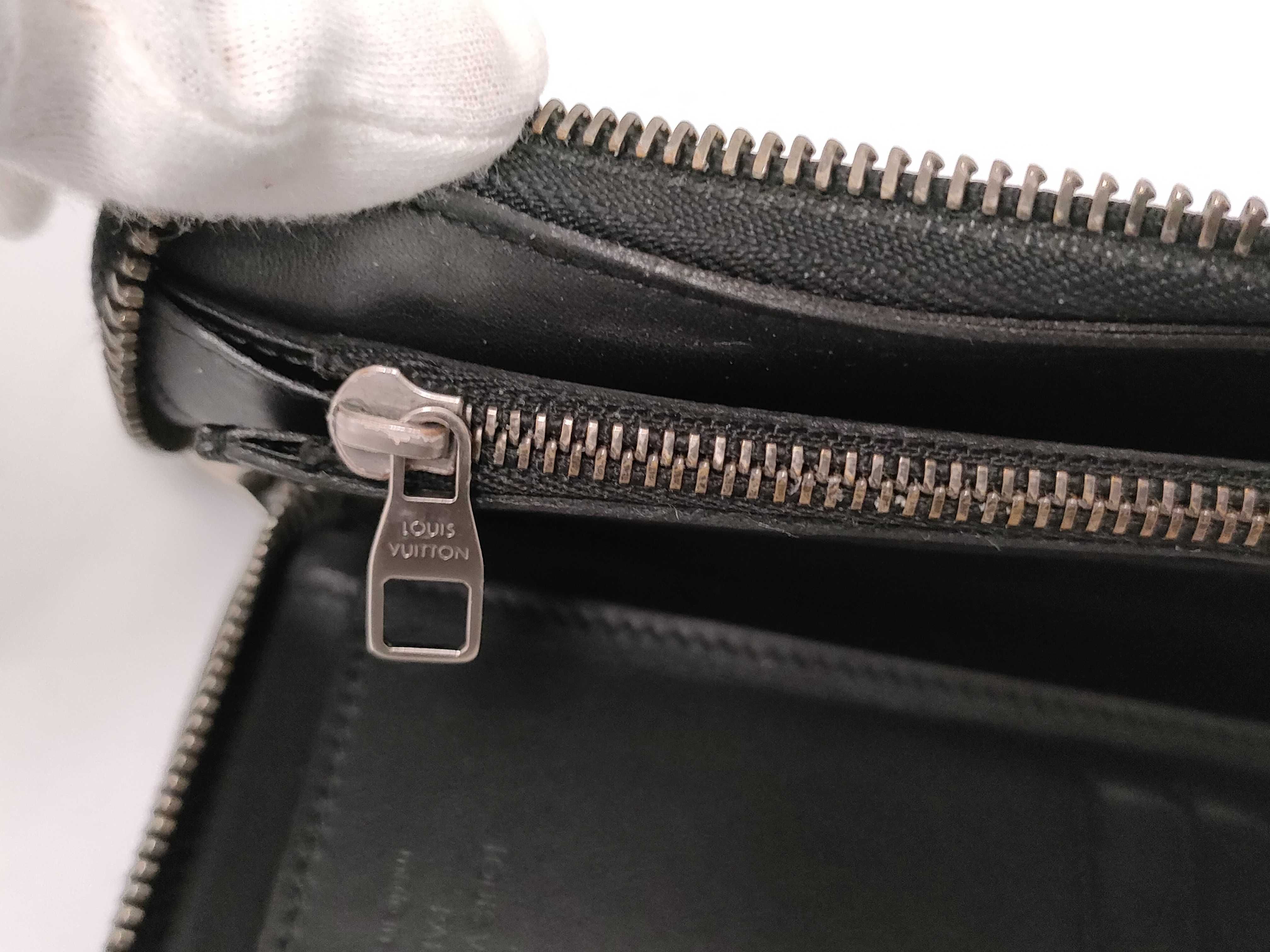 Damier Graphite Leather Round Long Wallet, Black, with Serial Number and Box. — view 10