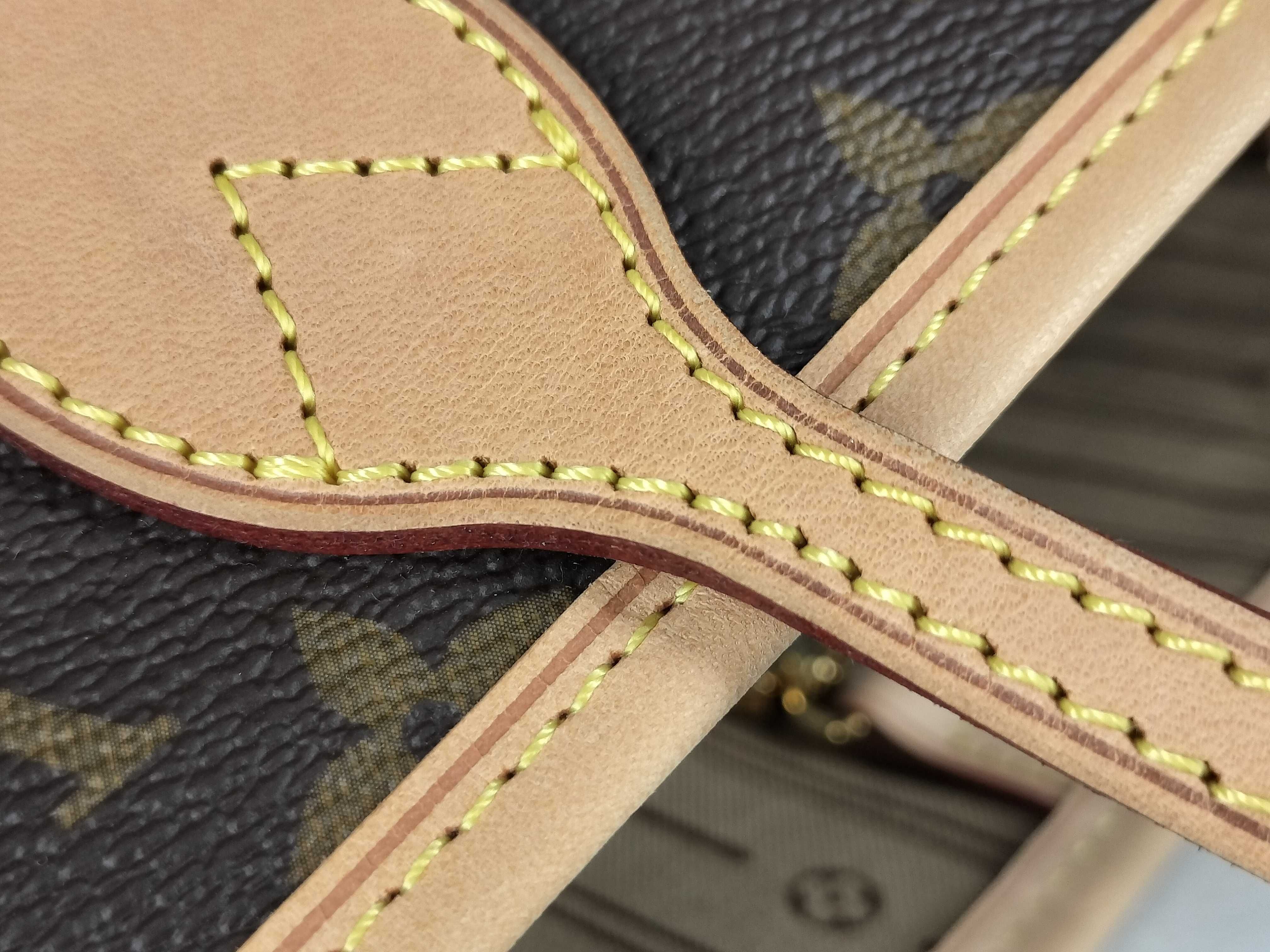 Monogram Louis Vuitton Monogram Neverfull MM Tote Bag MB2190 Tote Bag — view 5