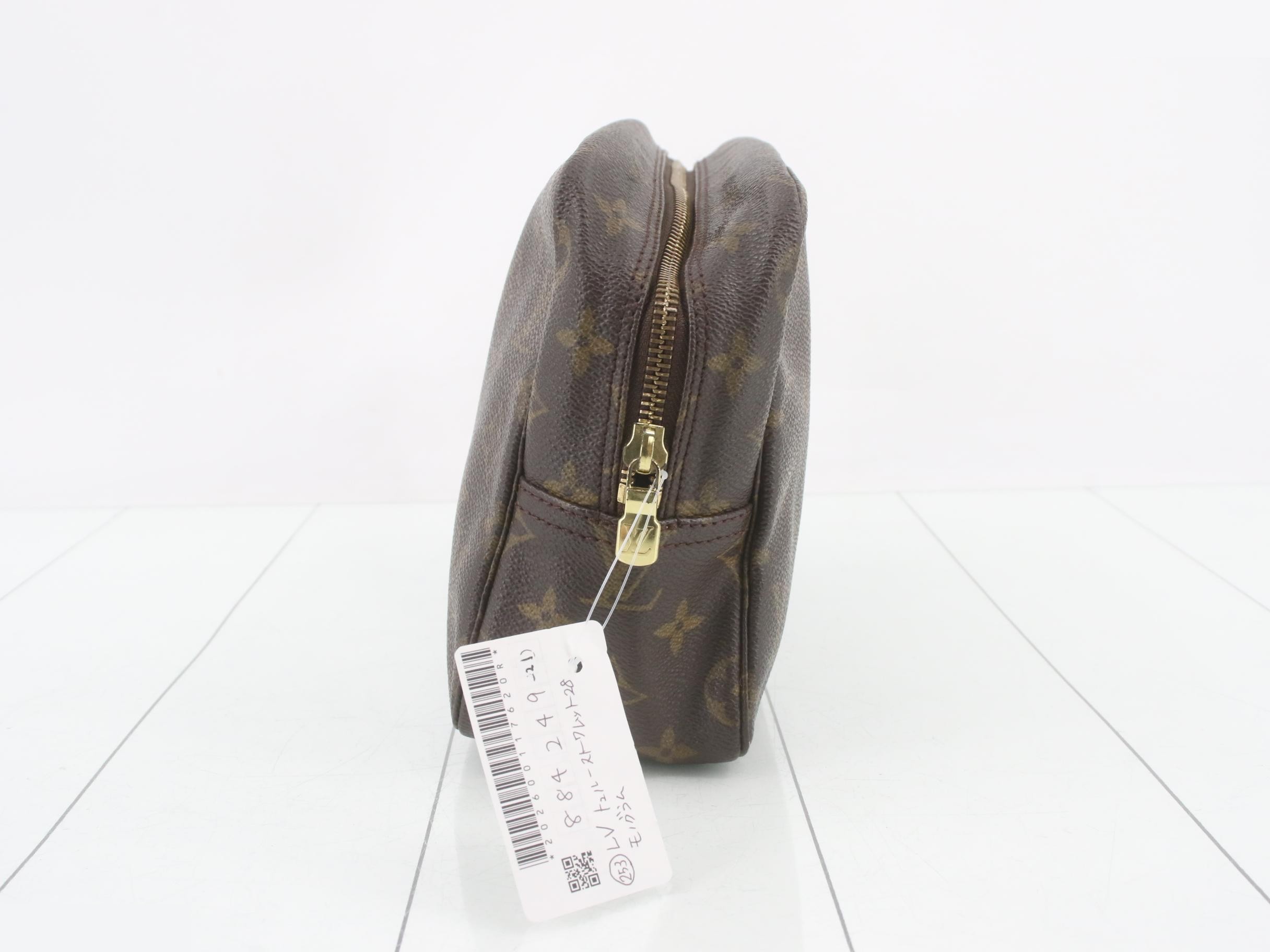 LV Monogram Trousse Wallet 28 — view 4