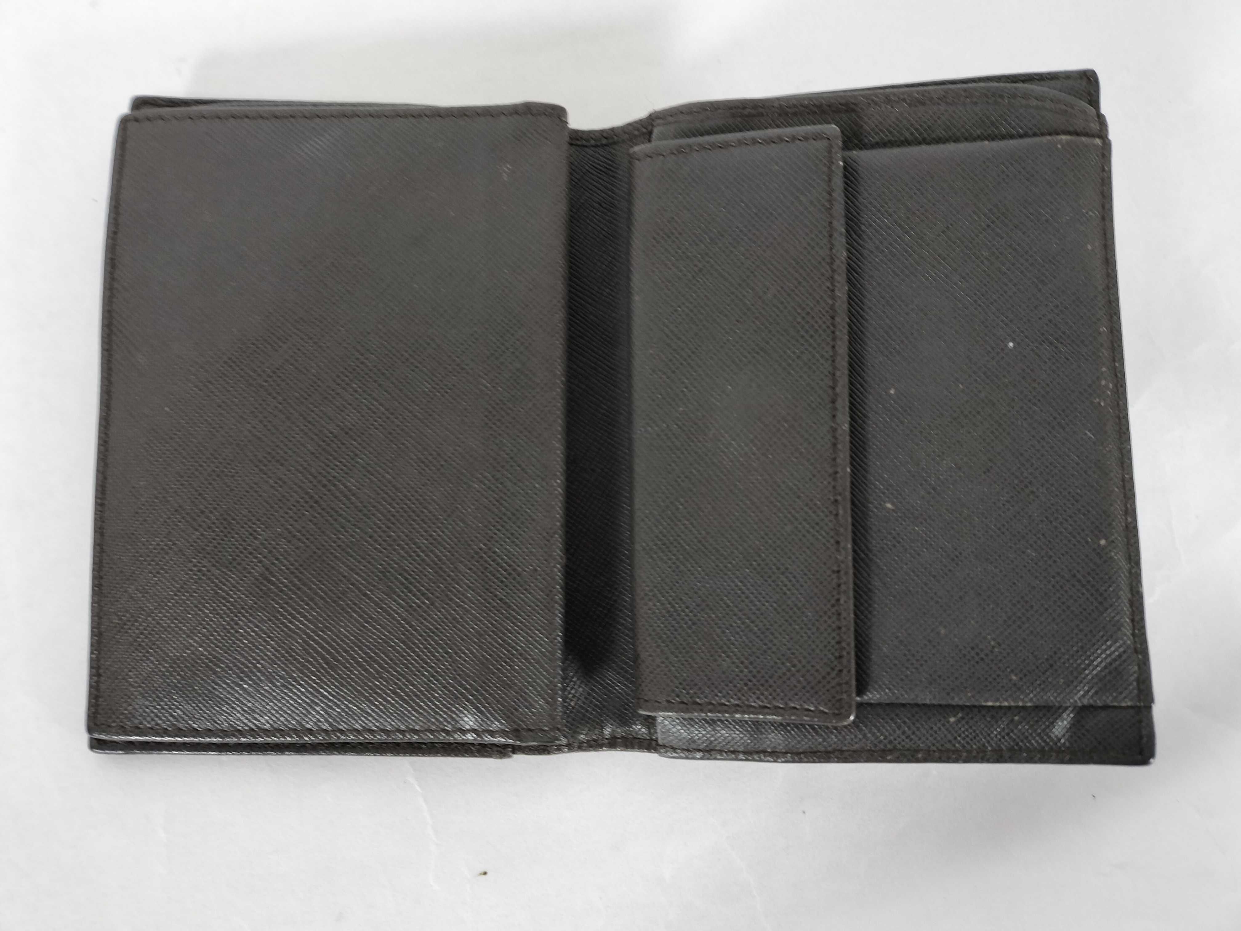 bi-fold wallet — view 7