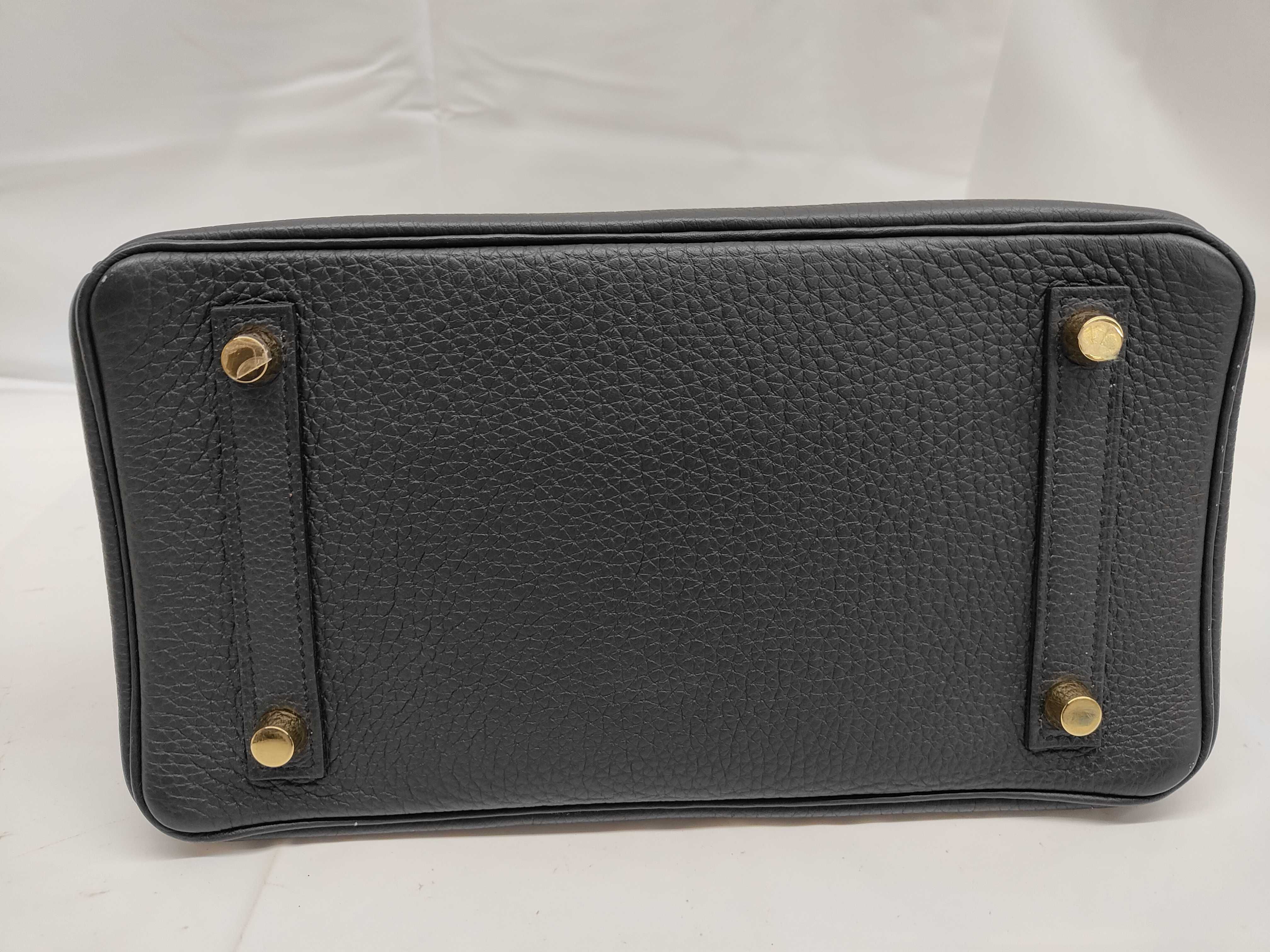 Birkin 25 Togo Gold Hardware T Stamp Handbag — view 3