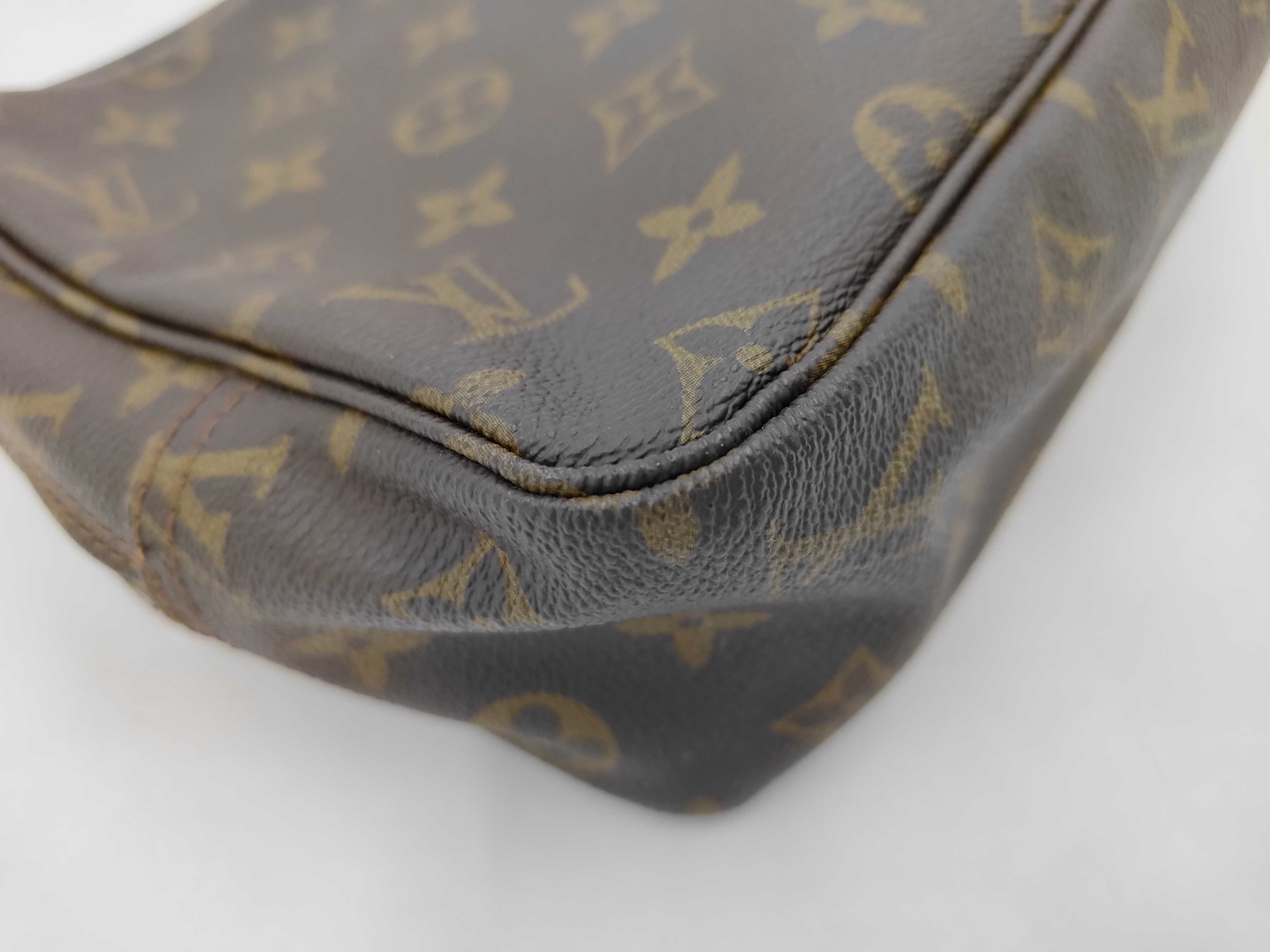 Monogram Trouse Toilette 28 M47522 Second Bag — view 4