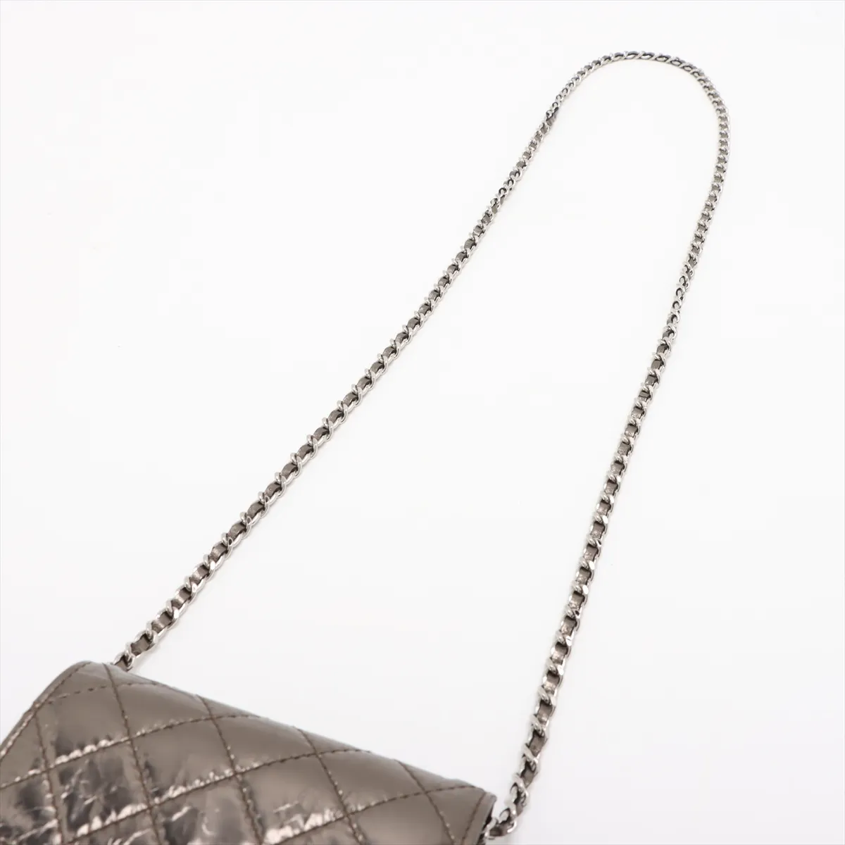 Matelassé Vintage Calfskin Chain Shoulder Bag, Gold with Silver Hardware, Item No. 16247469 (Serial Number 16) — view 5