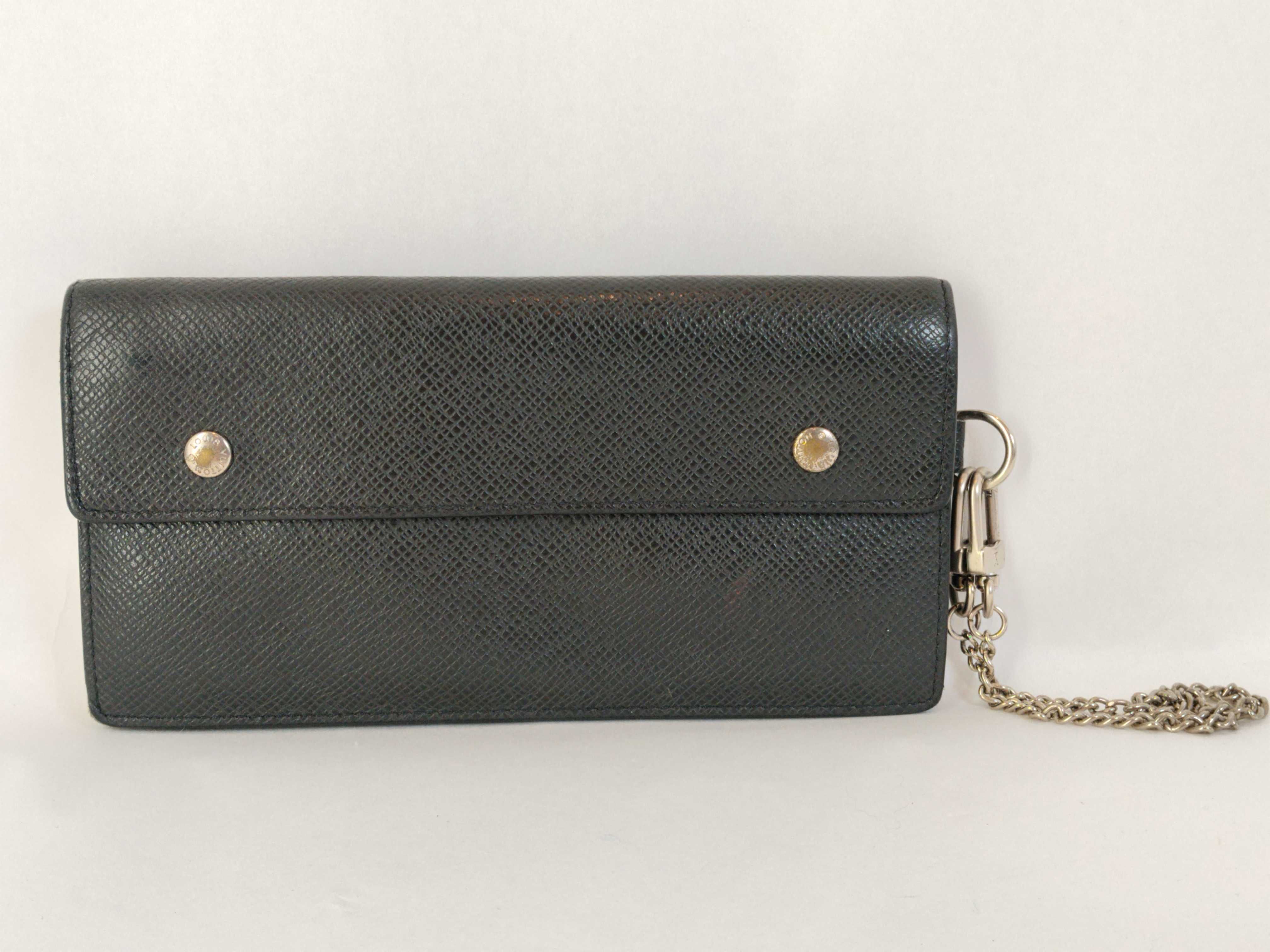 Taiga Leather Accordion Long Wallet with Chain