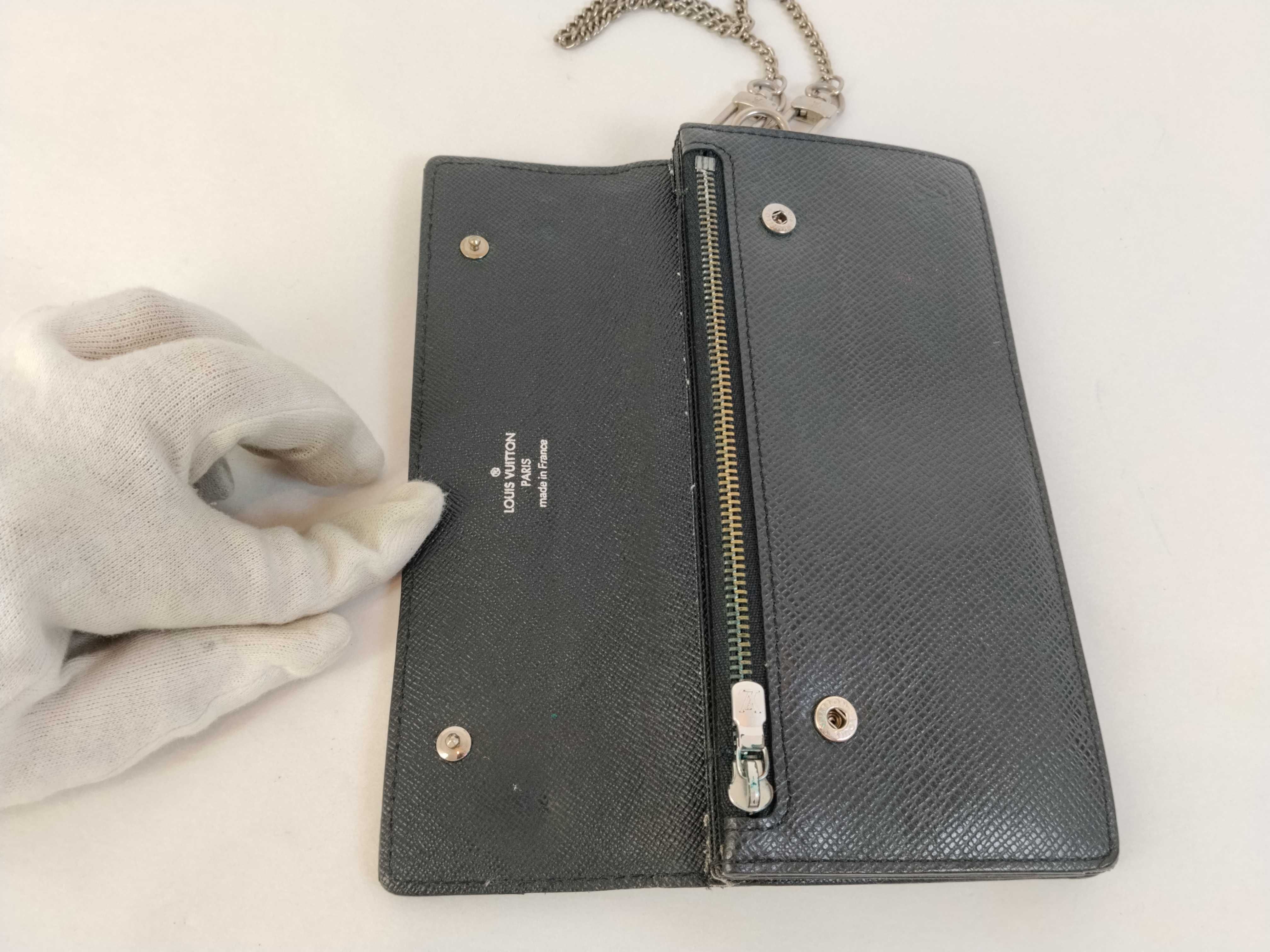 Taiga Leather Accordion Long Wallet with Chain — view 8