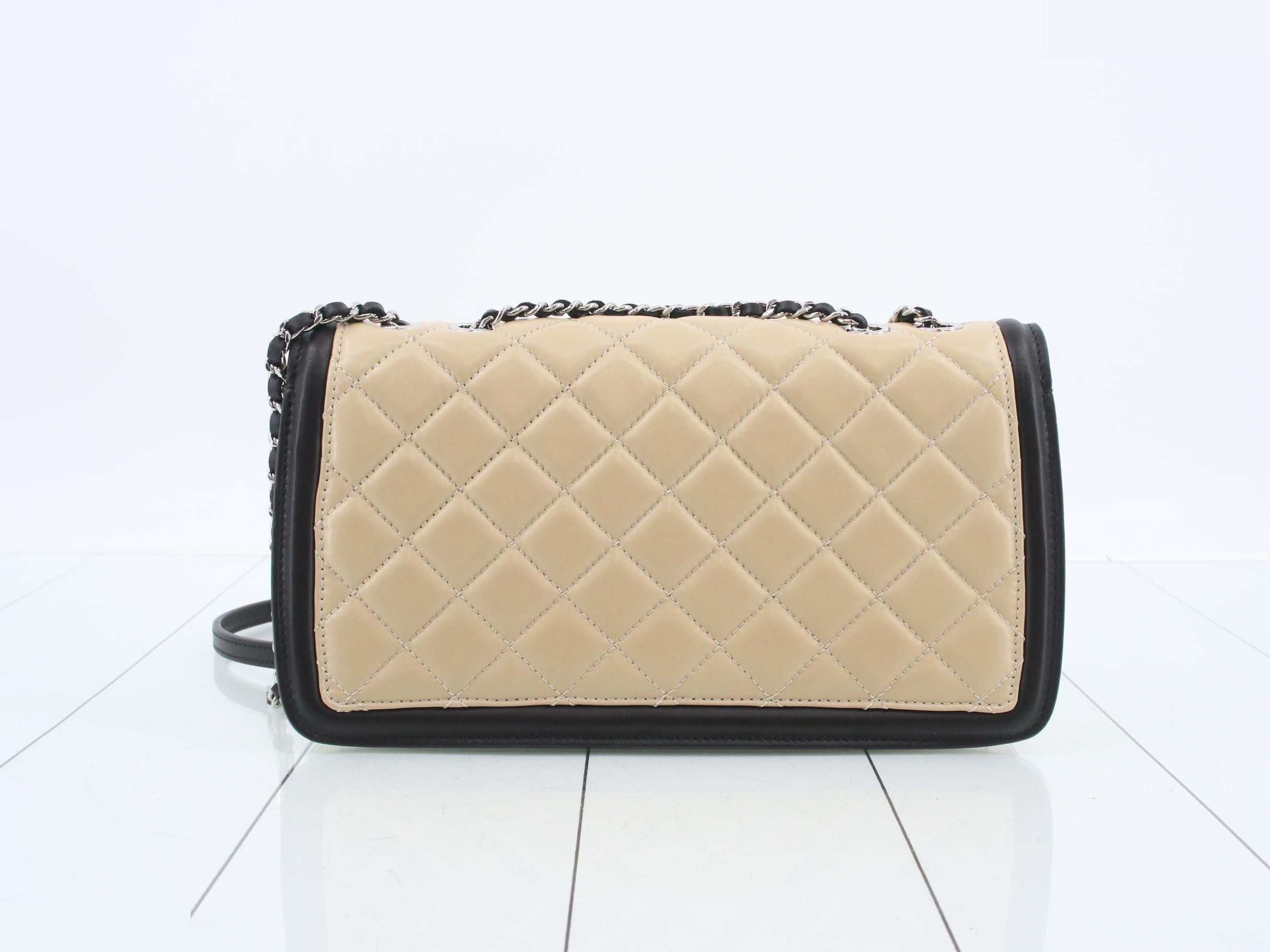 Matelassé (bag) - Shoulder bag — view 2