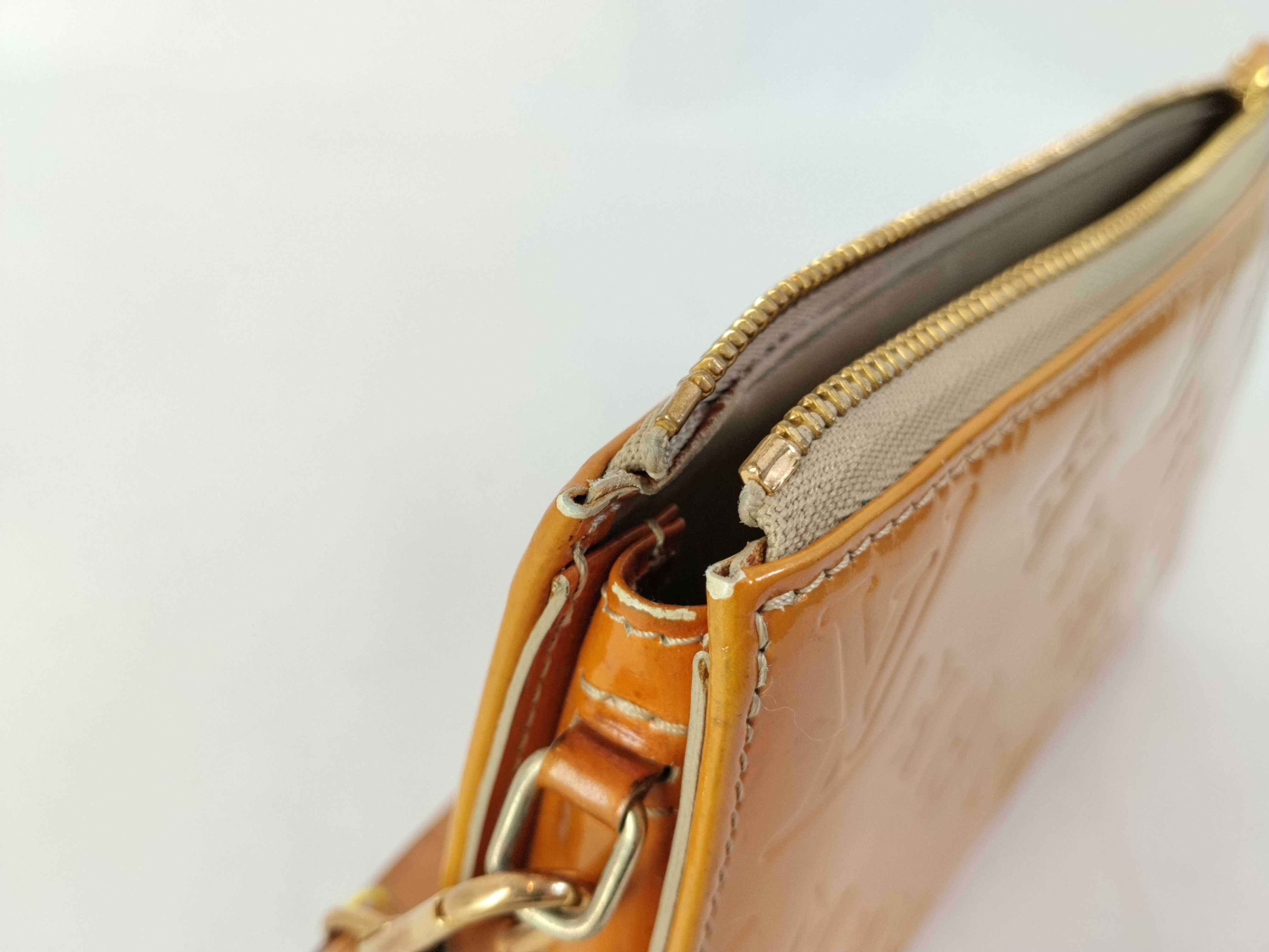 Vernis Louis Vuitton Lexington Accessory Pouch Monogram Vernis Pouch — view 13